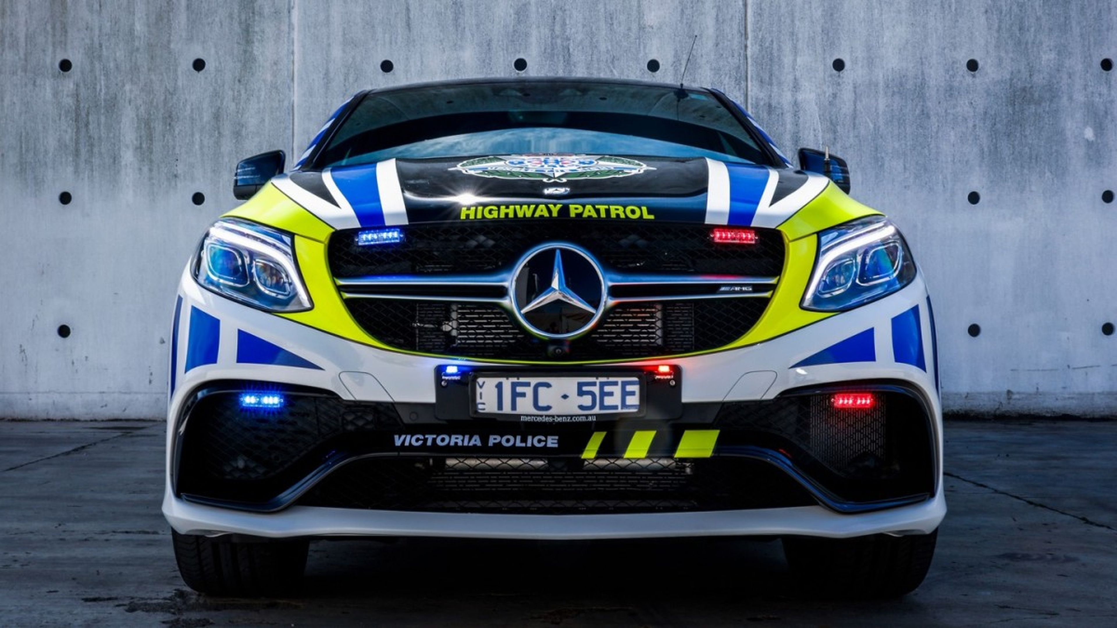 Mercedes GLE63 AMG S Coupé Policía Australia frontal