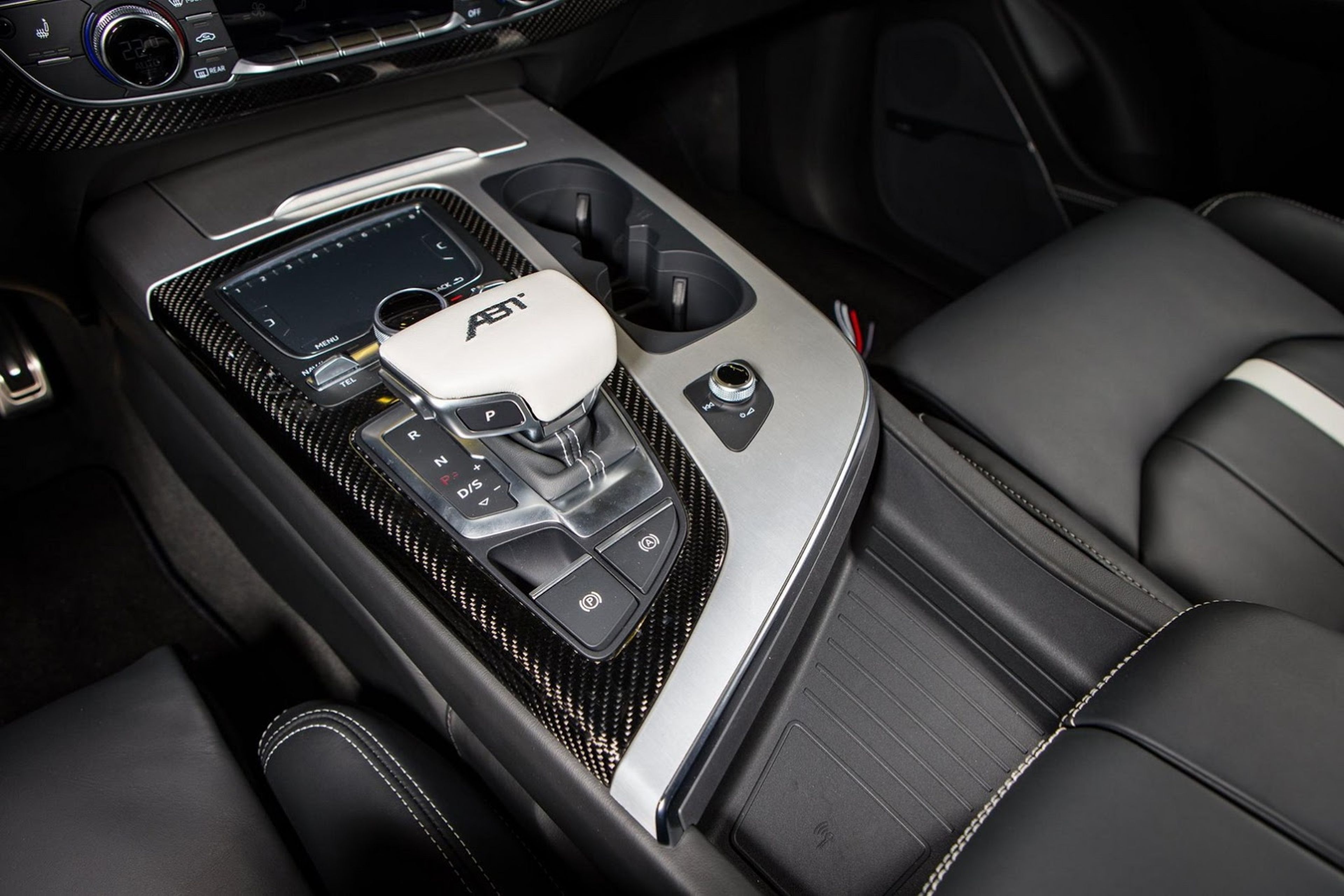 Audi SQ7 ABT interior