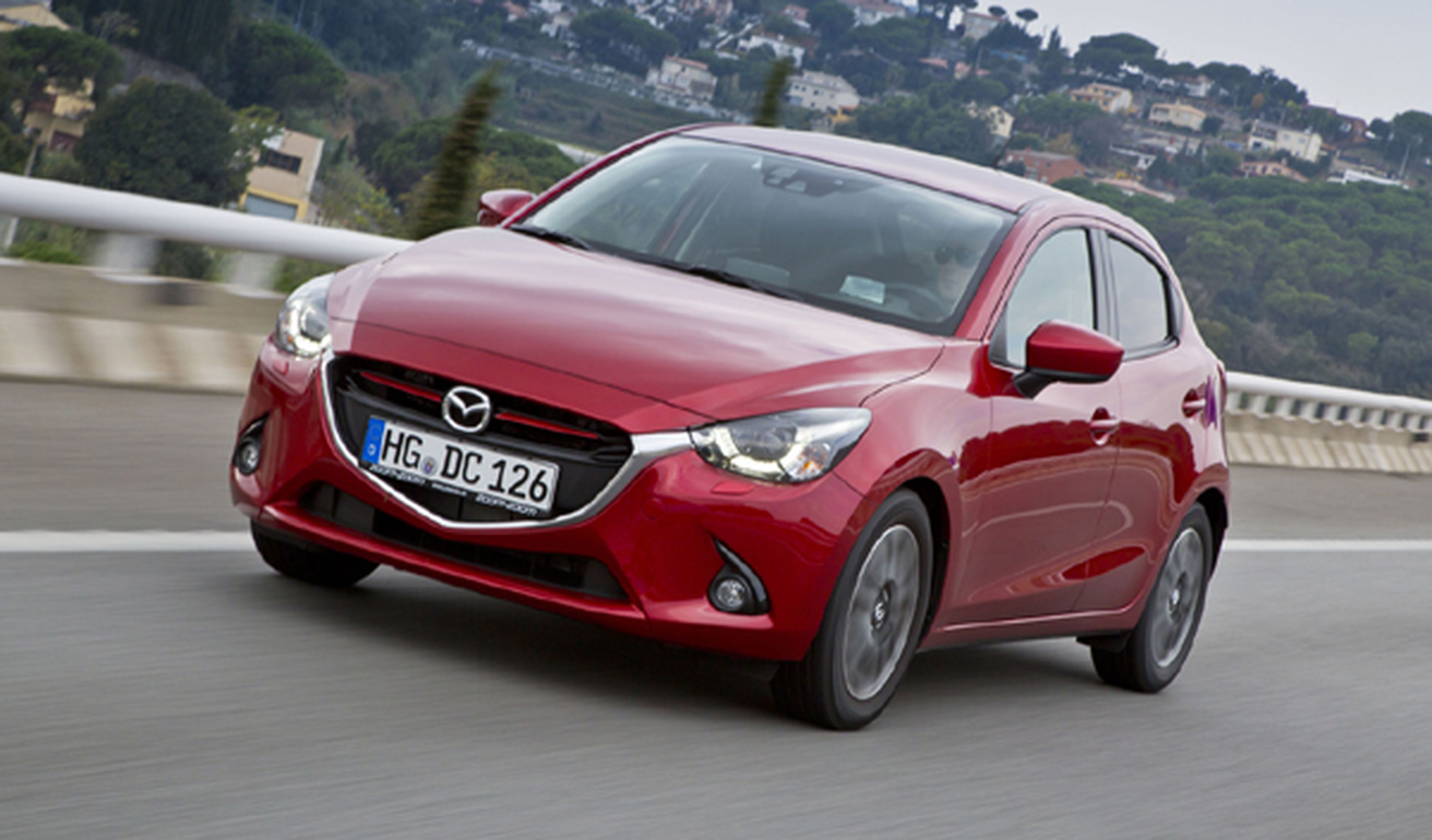coches nuevos menos 15.000 euros Mazda2