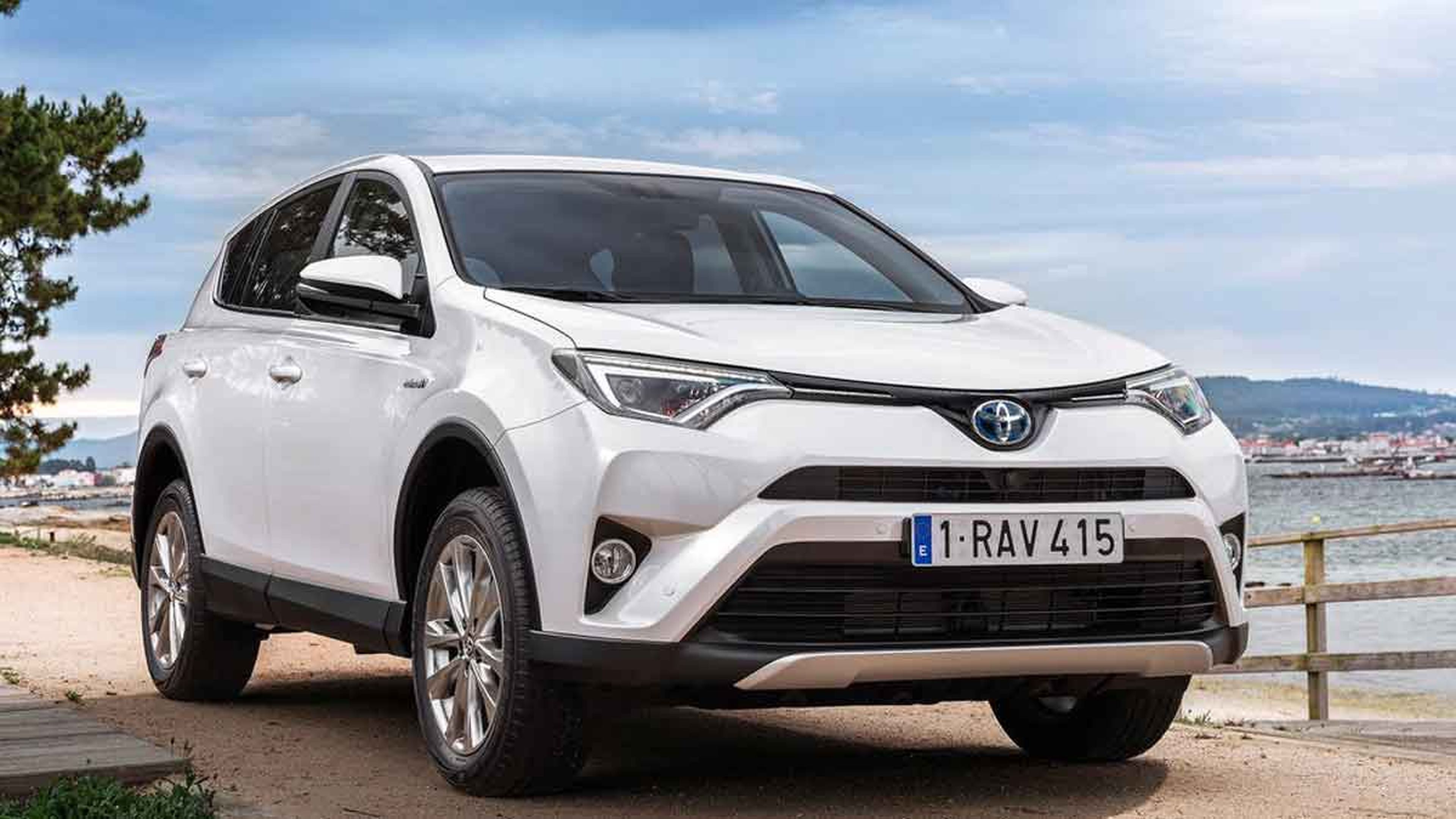 El Toyota RAV4 hybrid ya está a la venta en España