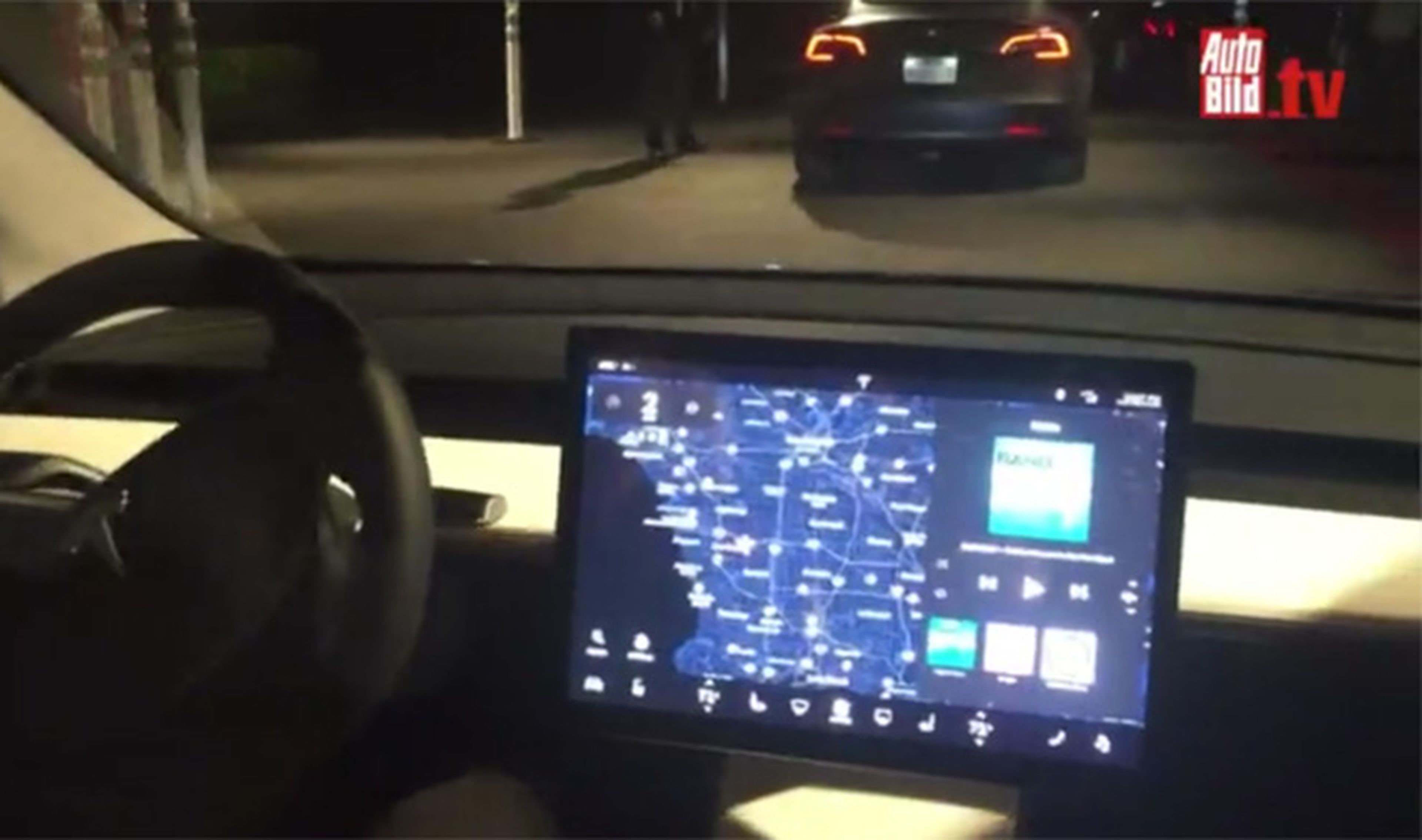 Tesla le encargará a LG la pantalla multimedia del Model 3