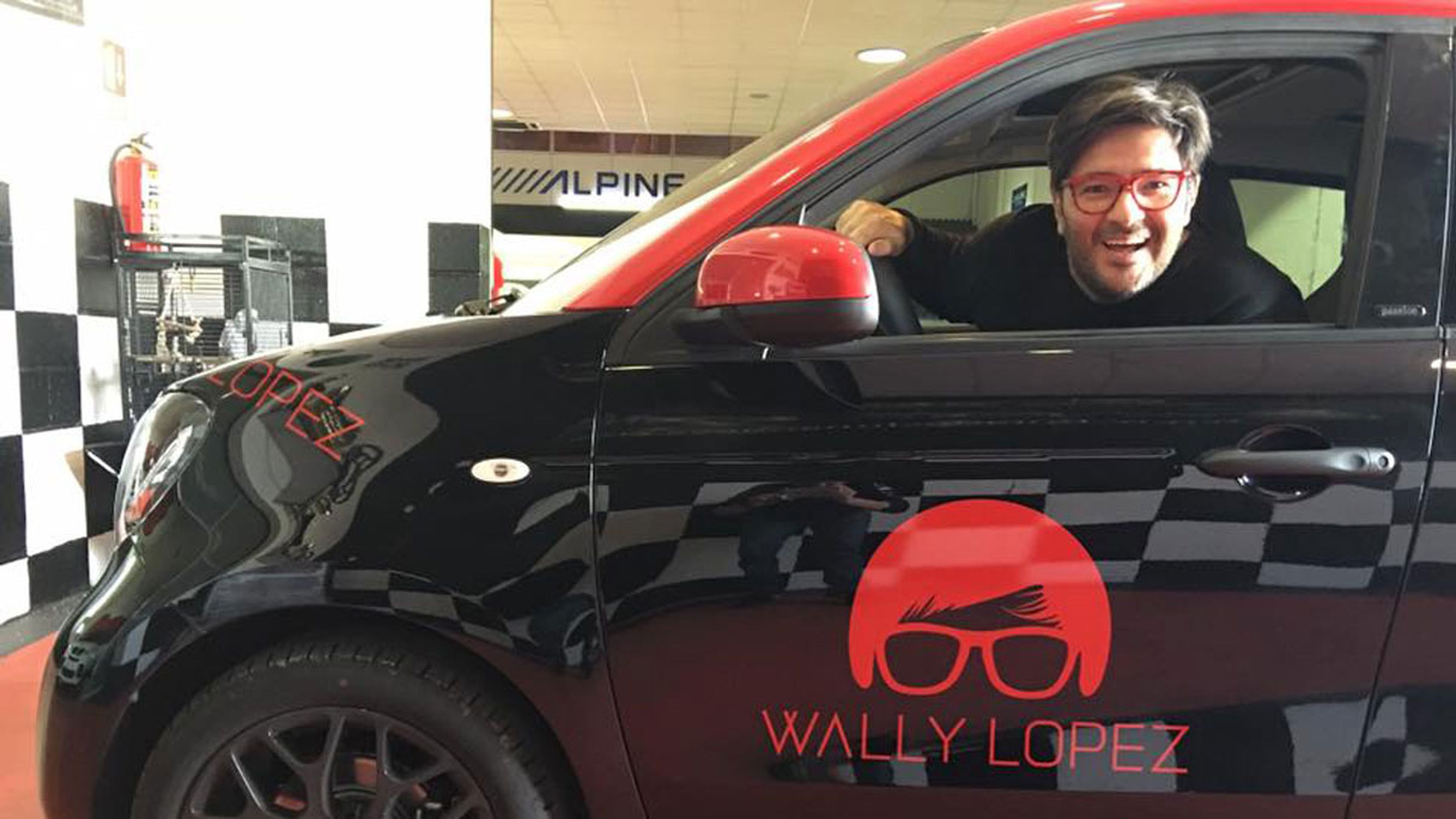 El DJ Wally López estrena coche, no adivinas cuál