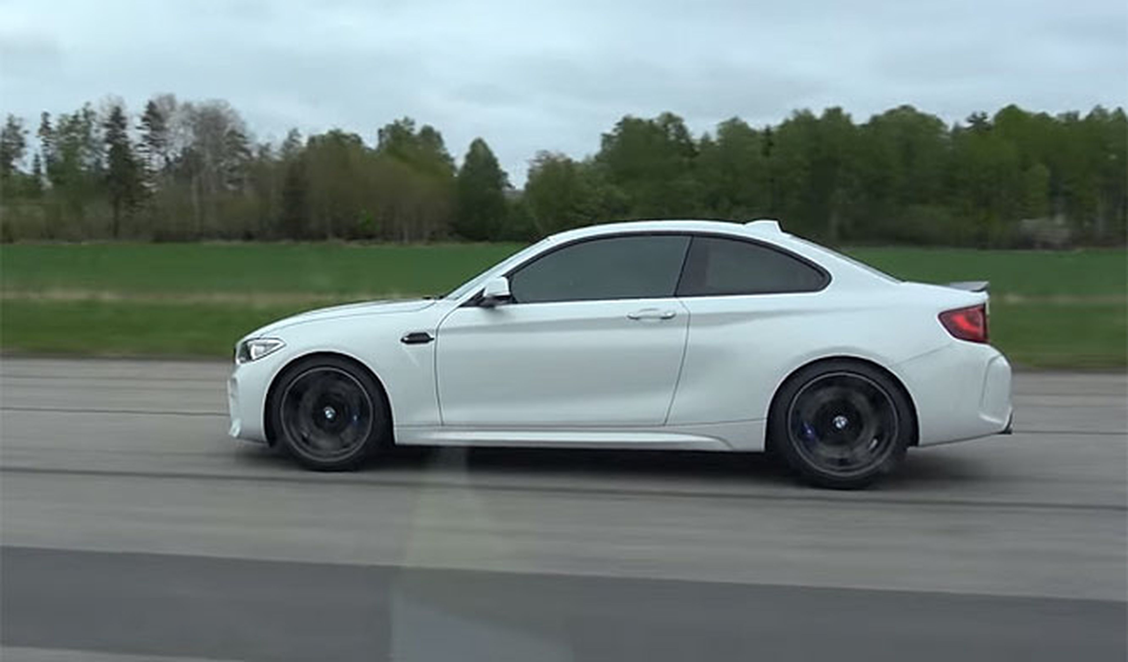 Vídeo: ¿puede ganar una carrera el BMW M2 a todo un M3?