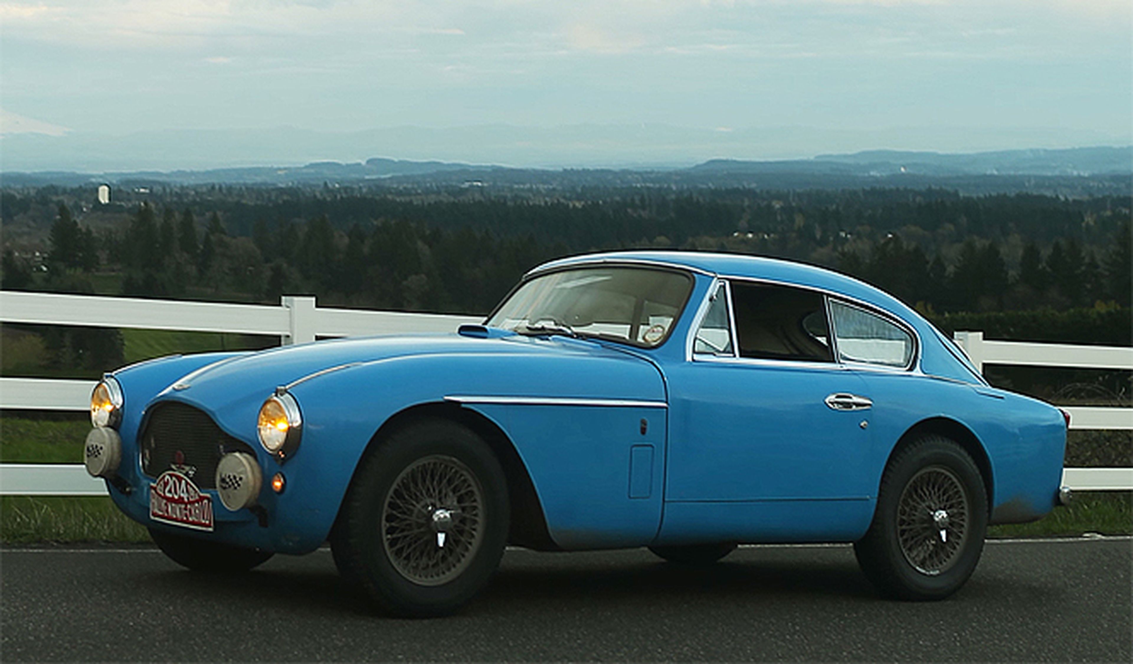 Aston Martin MK III, el coche original de James Bond