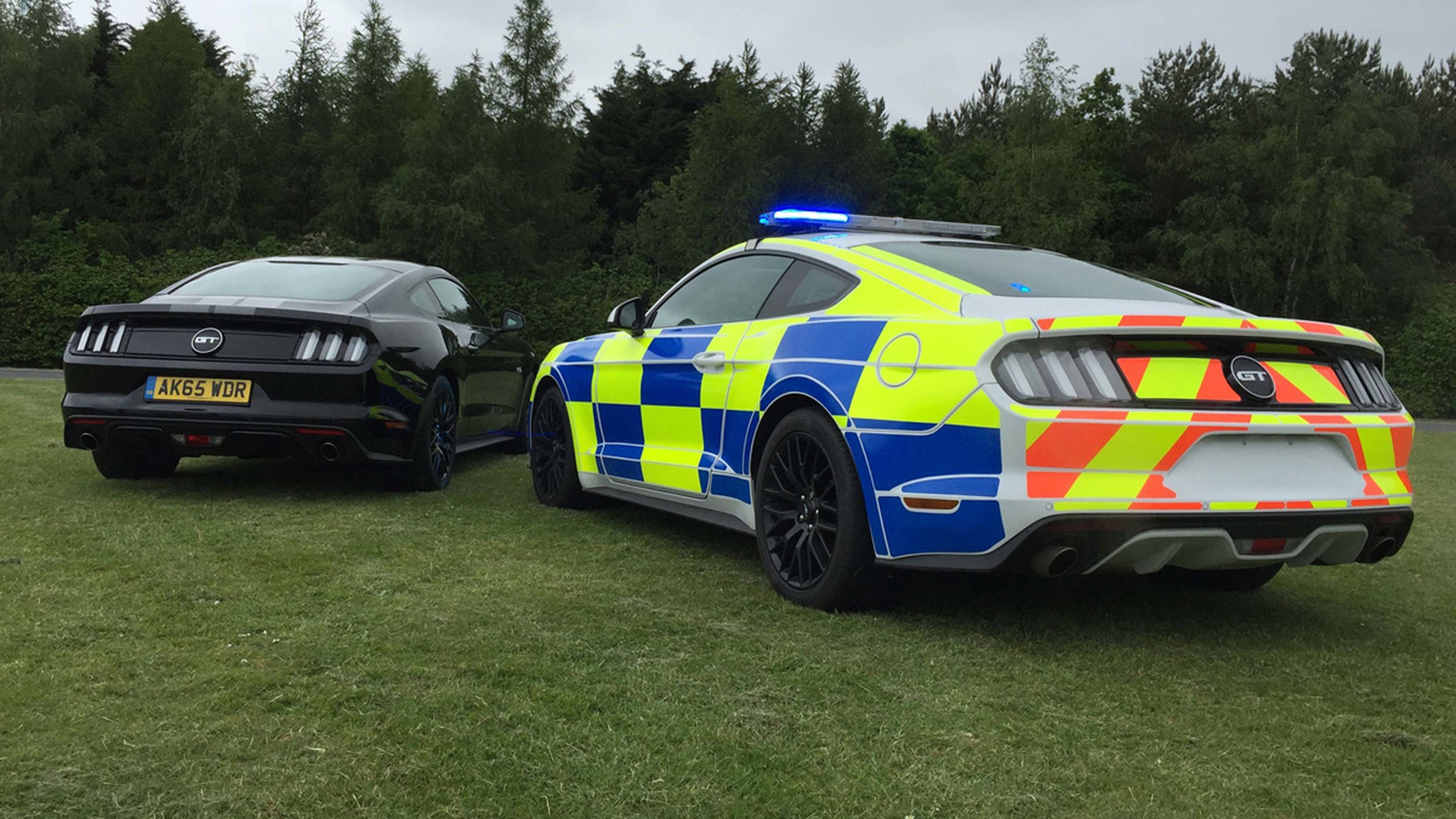 Ford Mustang Policía británica