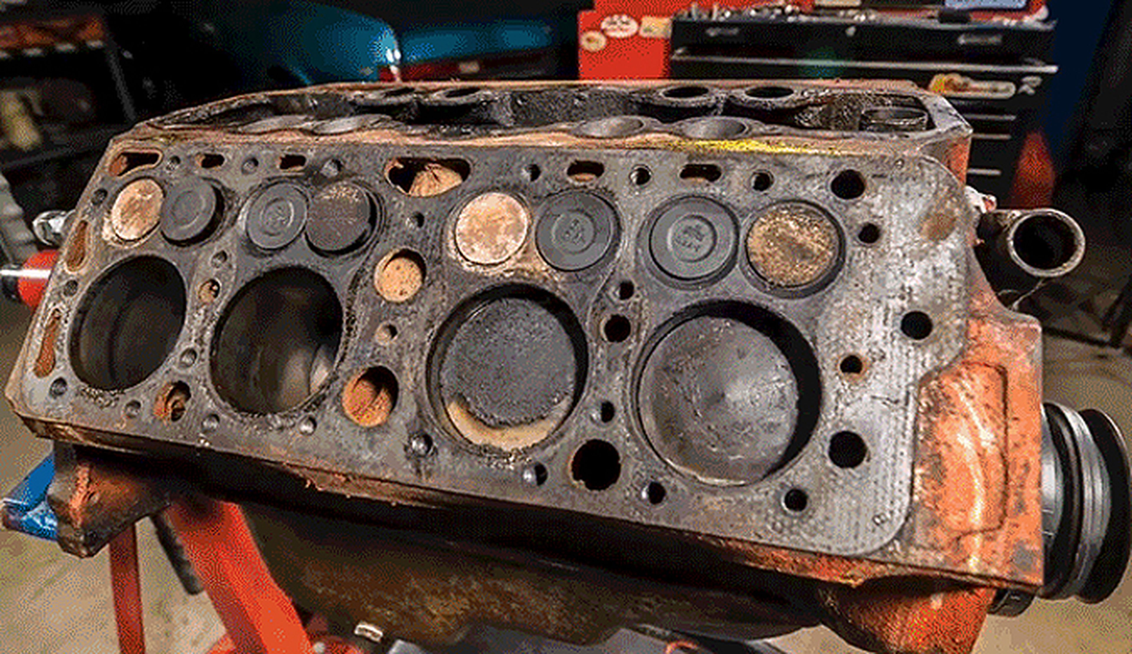 Vídeo: así se restaura el motor Flathead V8 de Ford