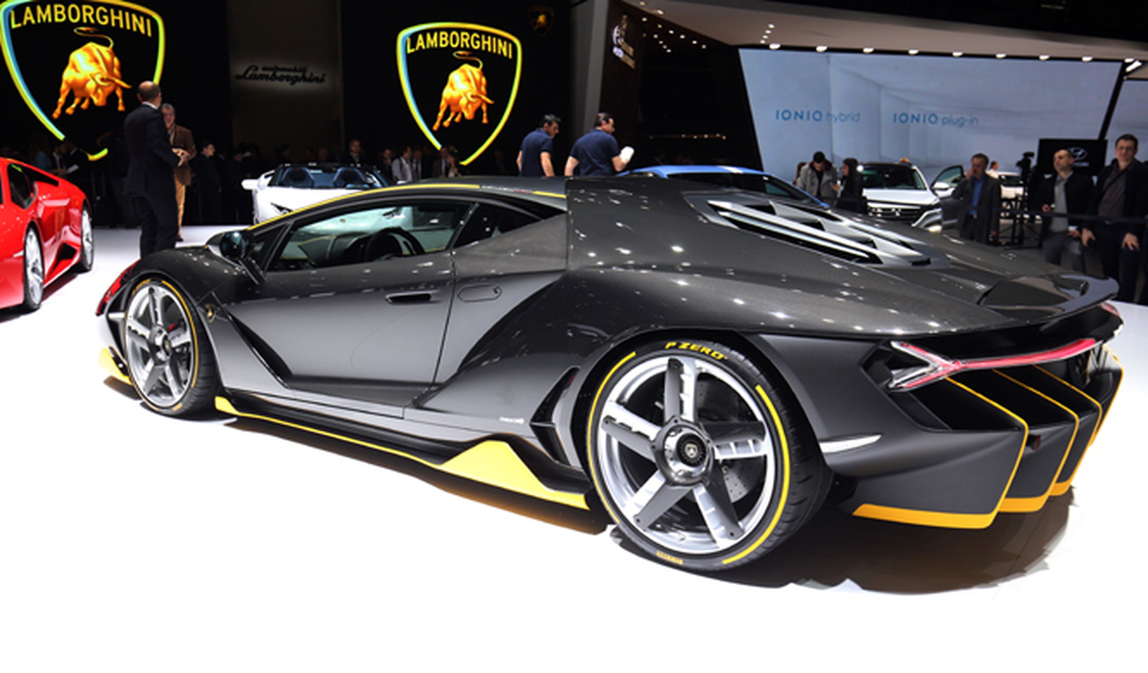 Los planes de futuro de Lamborghini, ojo a una berlina...