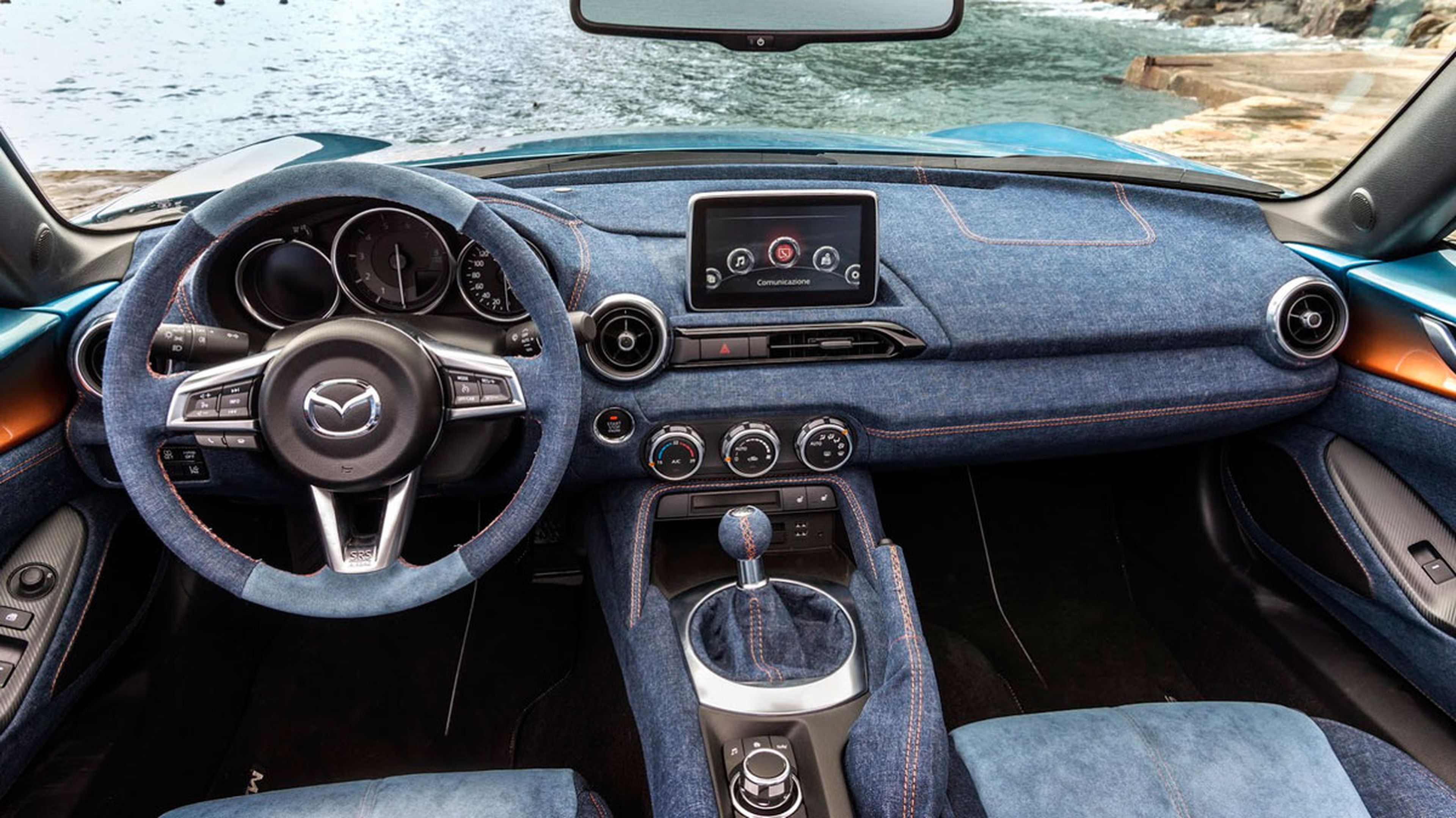 Mazda MX-5 Levanto GIC interior