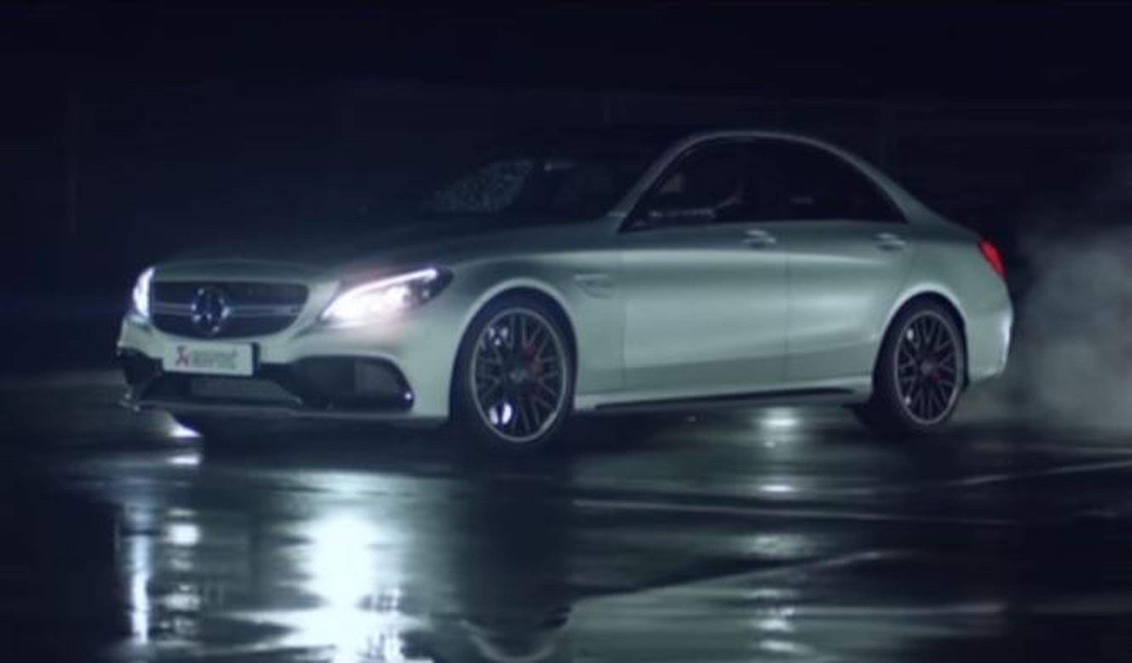 Vídeo: nuevo escape Akrapovic para el Mercedes-AMG C63