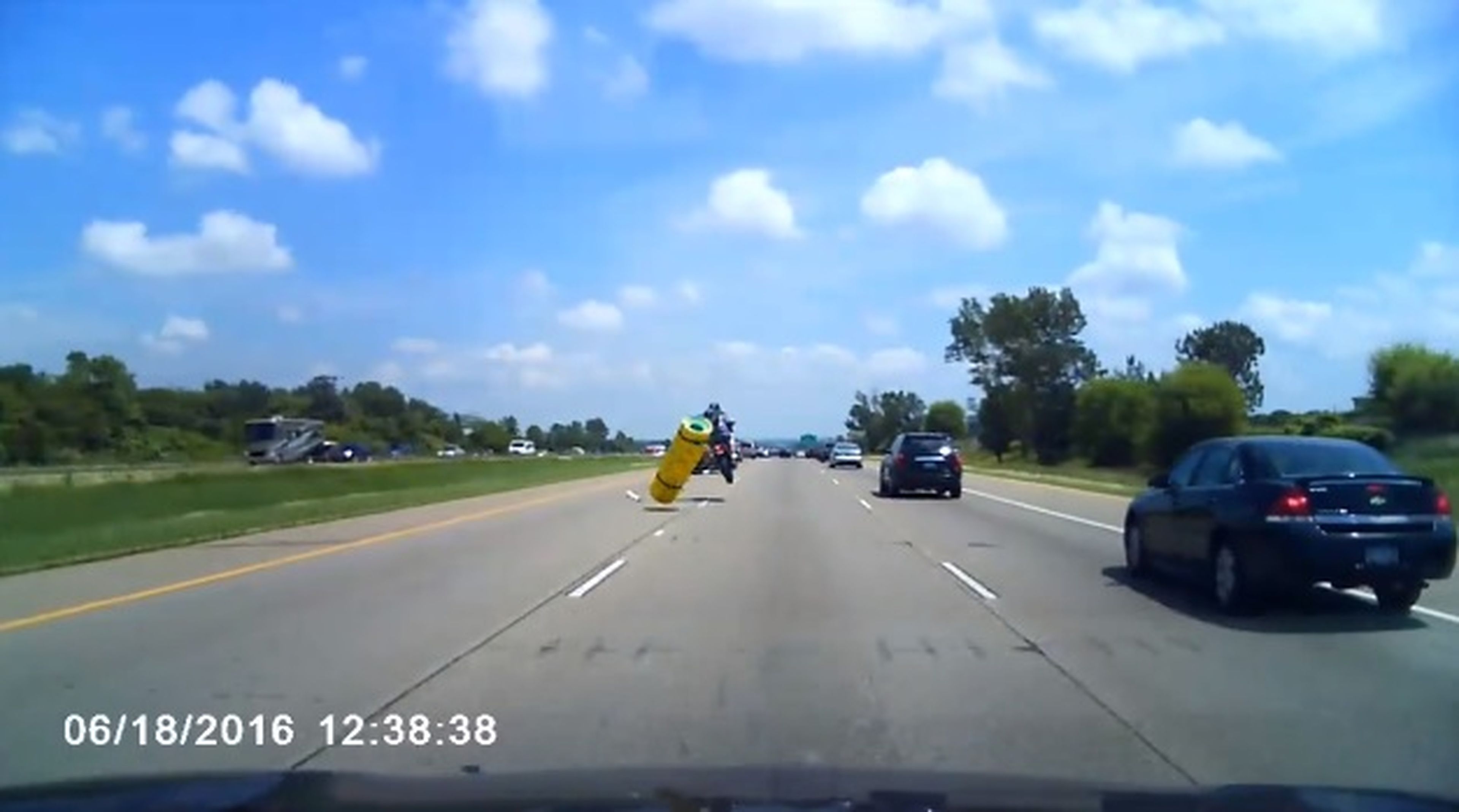 Vídeo: Un accidente de moto estúpido pero bastante doloroso