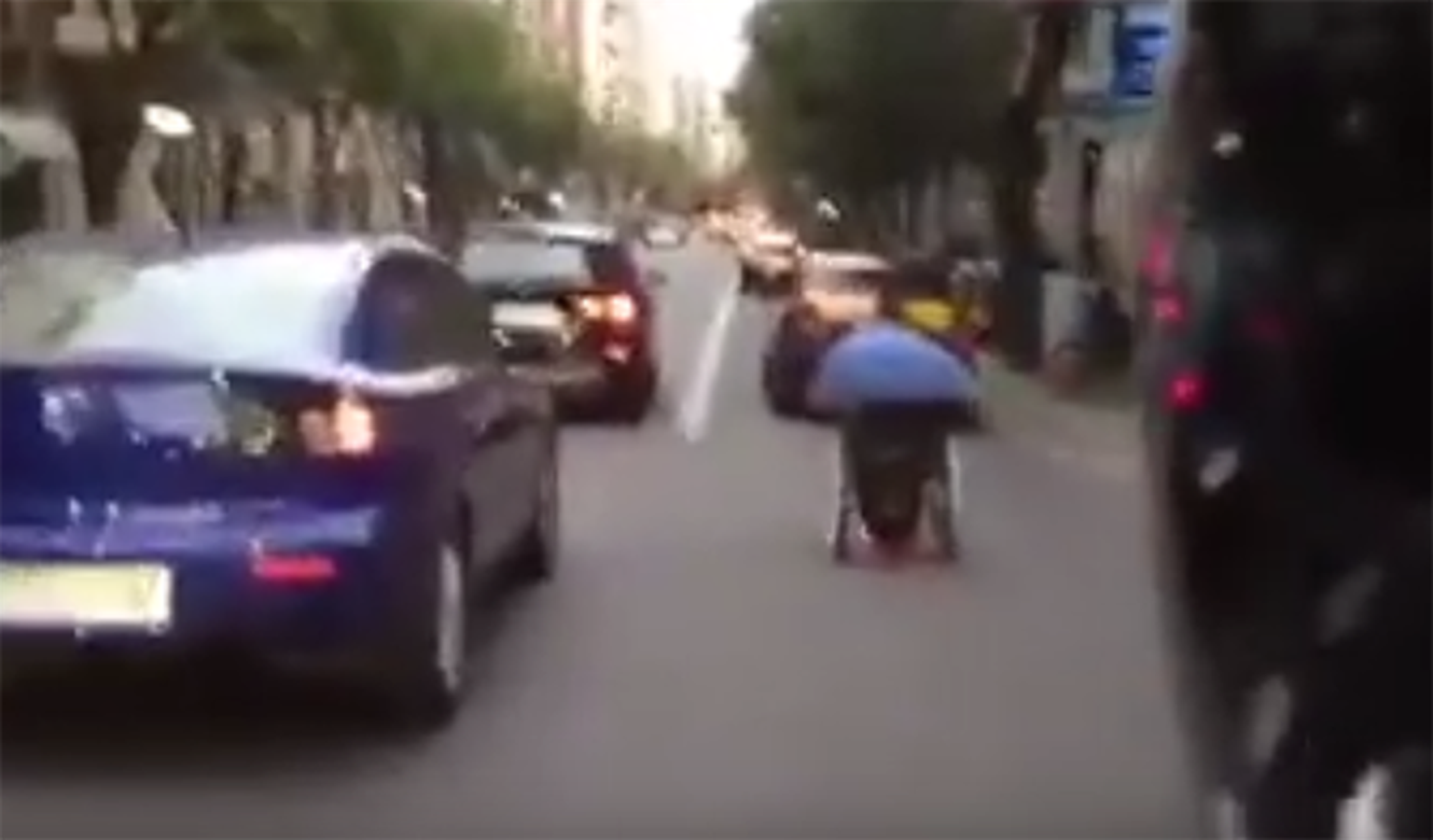 Vídeo: en silla de ruedas y a lo loco por Barcelona