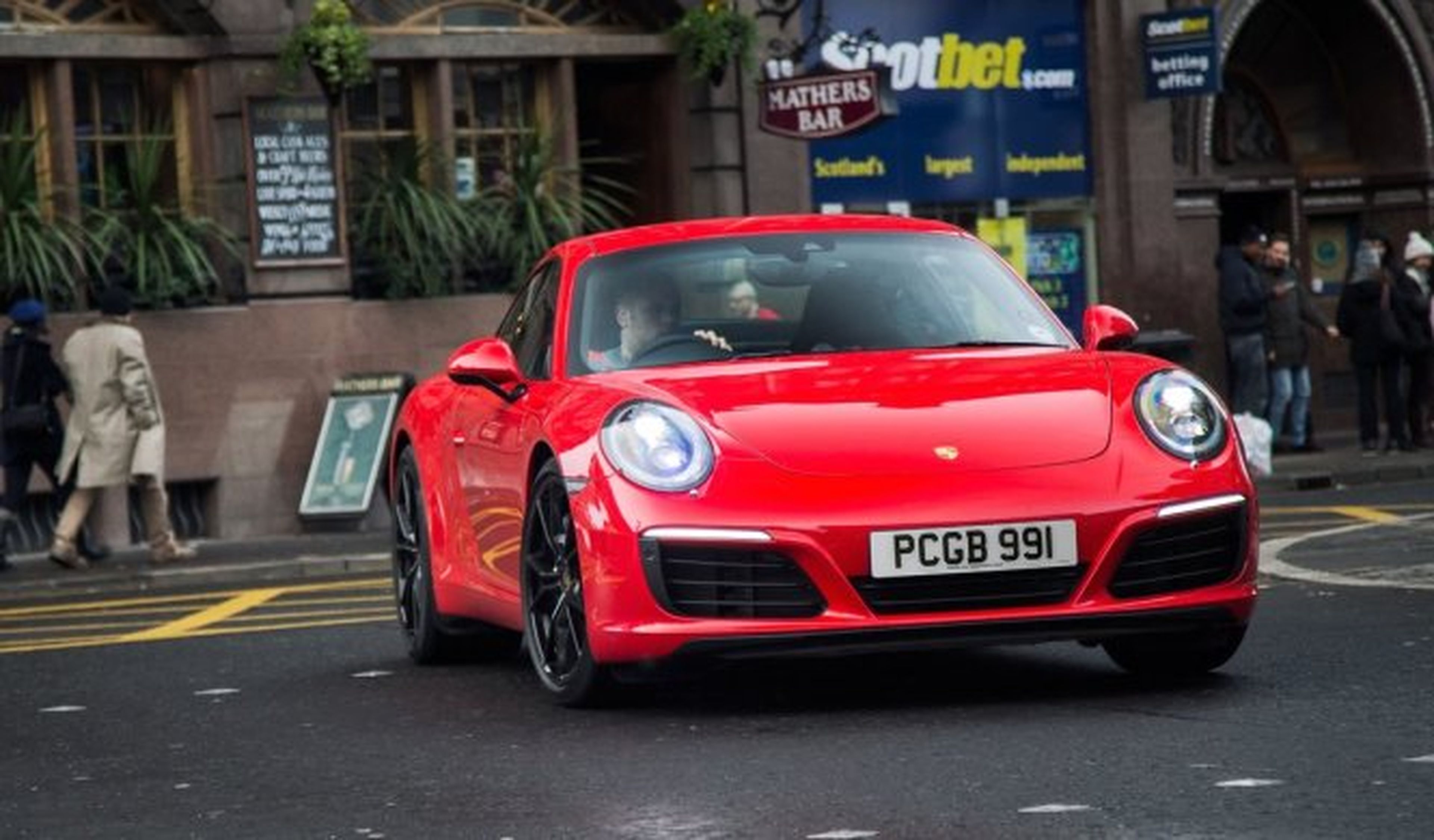 Vídeo: ¿mejora o empeora el turbo al Porsche 911?