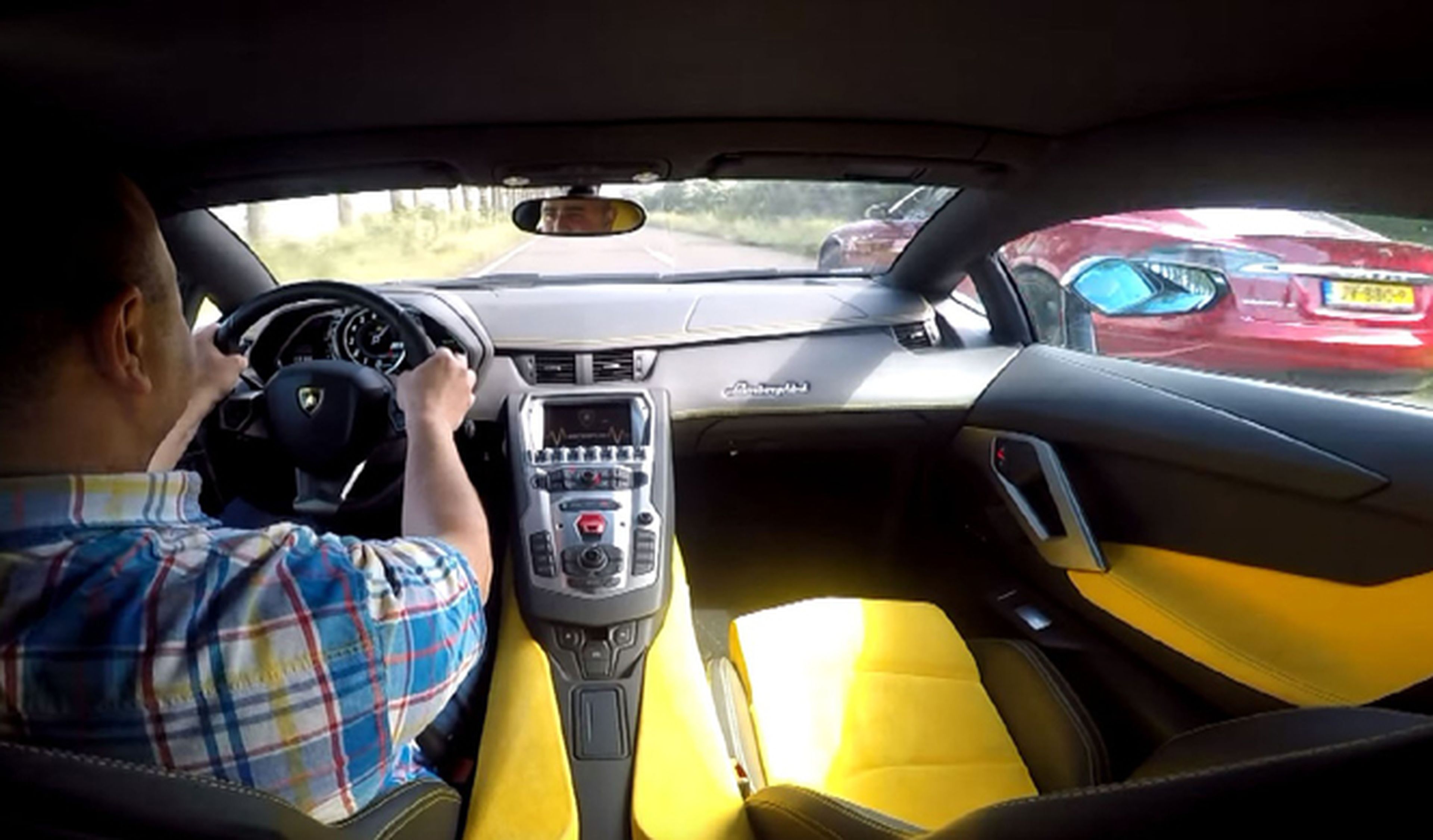 Vídeo 360º: Lamborghini Aventador ‘vs’ Tesla Model S