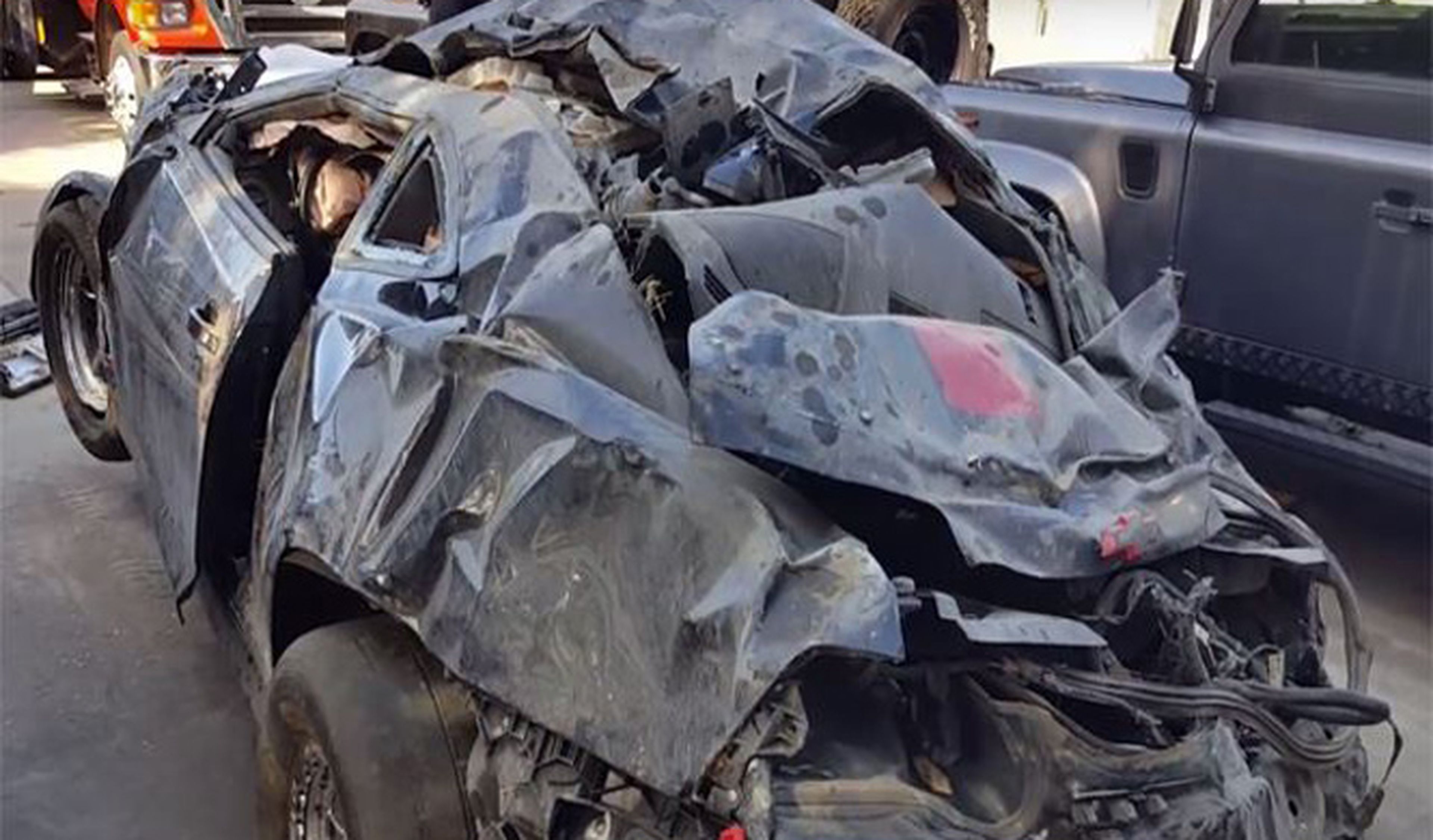 Escalofriante accidente de un Chevrolet Camaro a 200 km/h