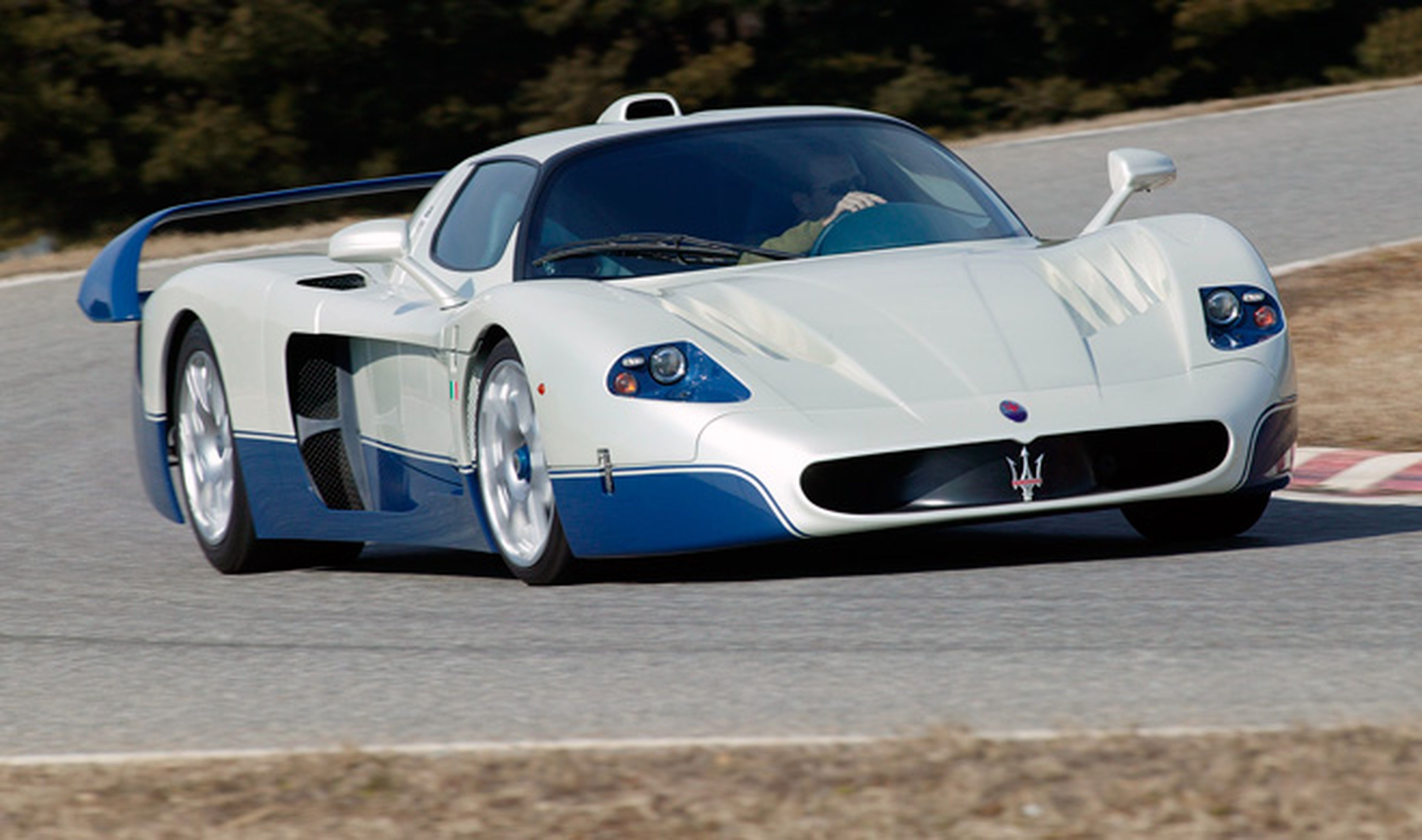 Maserati estudia (seriamente) lanzar un sucesor del MC12
