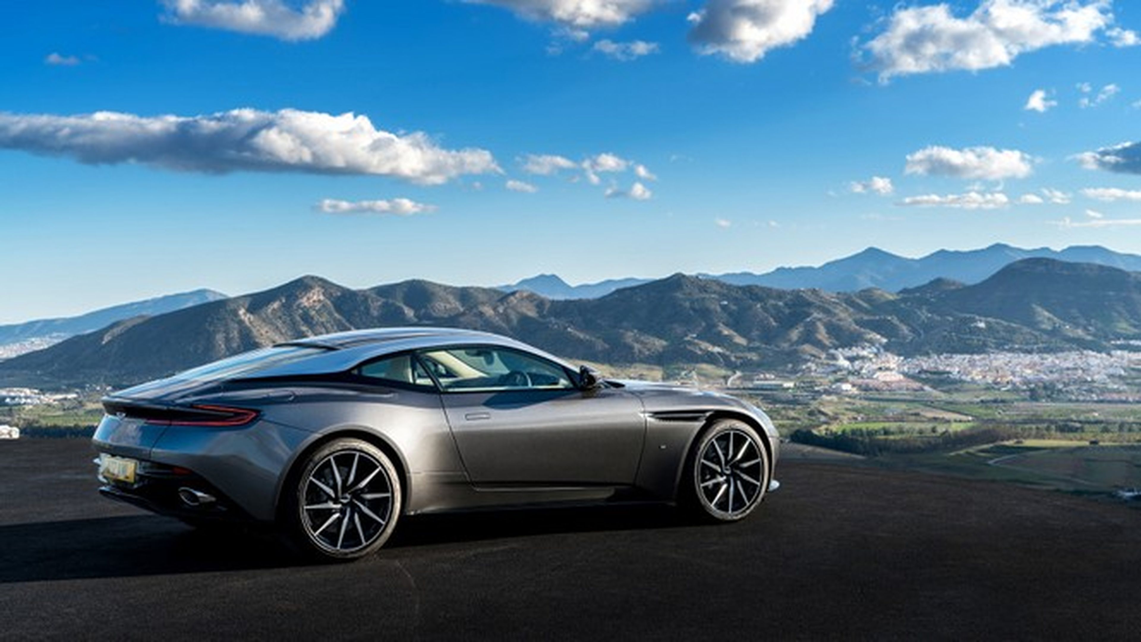 El CEO de Aston Martin quiere tener siete modelos
