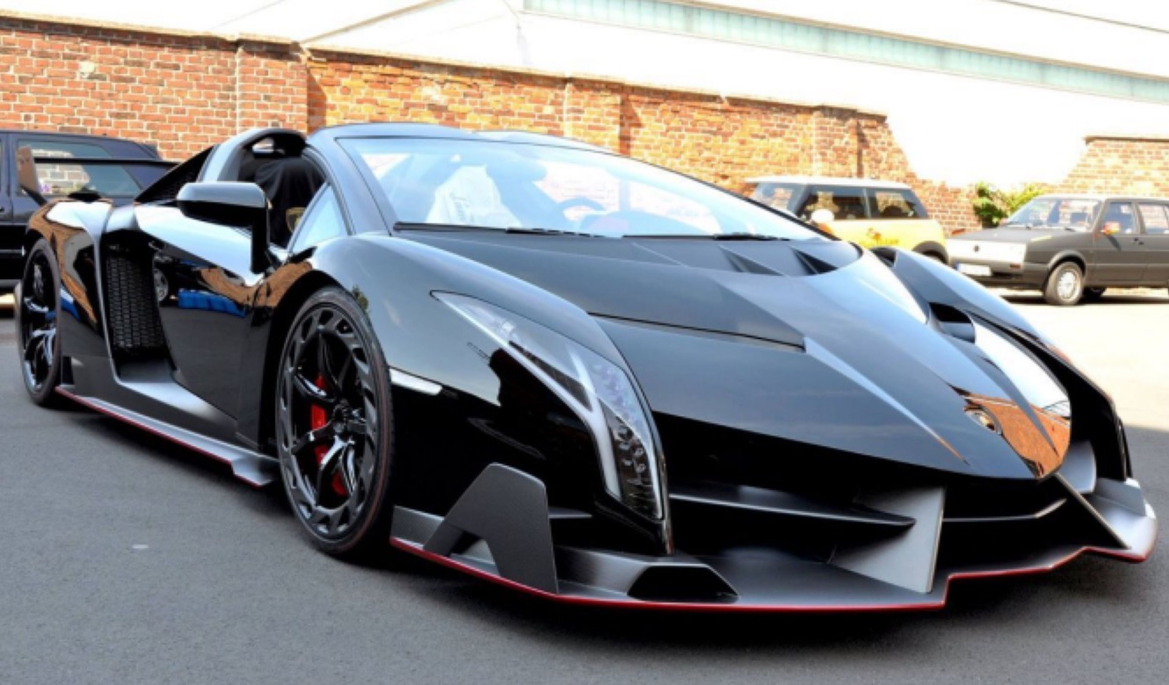 Un extravagante Lamborghini Veneno Roadster, a la venta