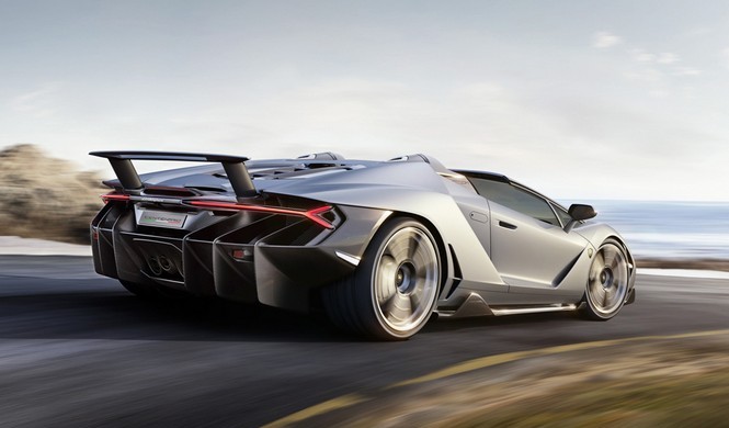 Vídeo: El Lamborghini Centenario Roadster en movimiento -