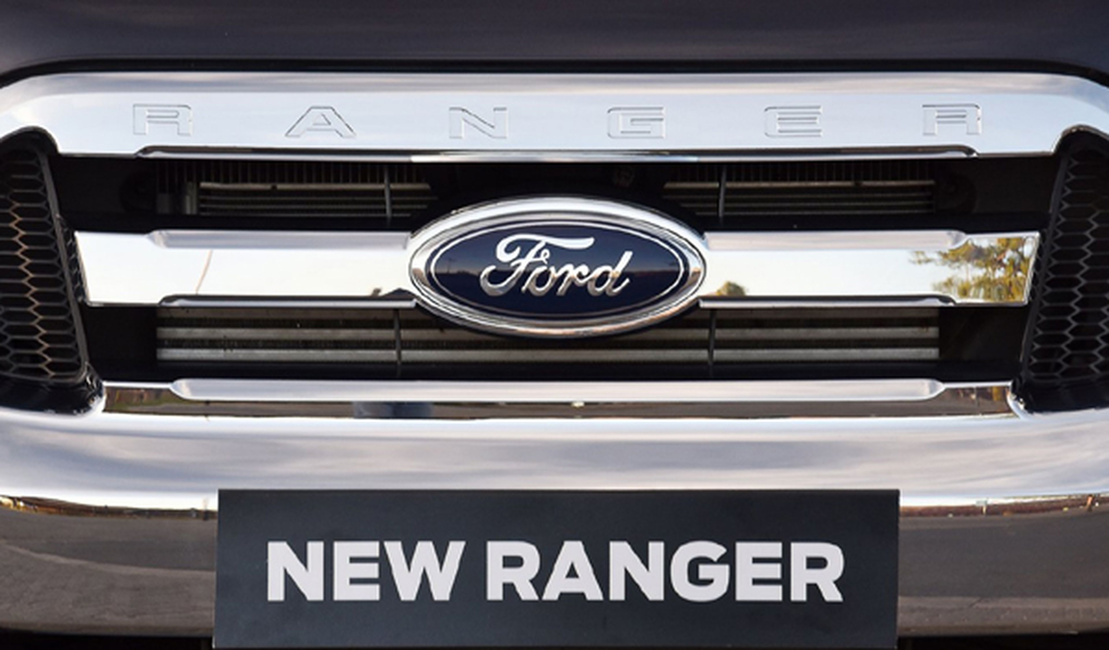 Logo marca coche Ford