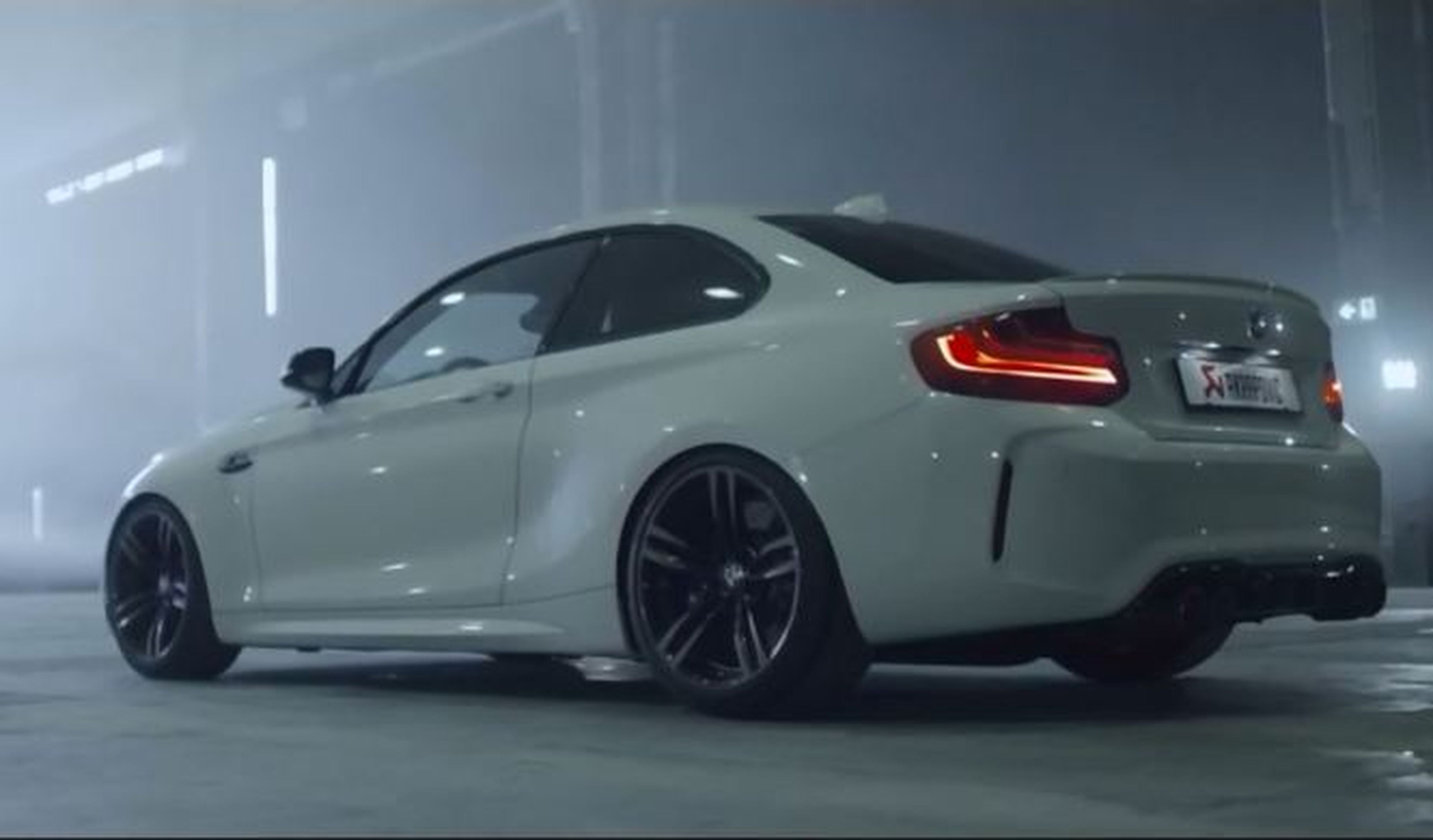 Vídeo: bestial el BMW M2 con escape Akrapovic
