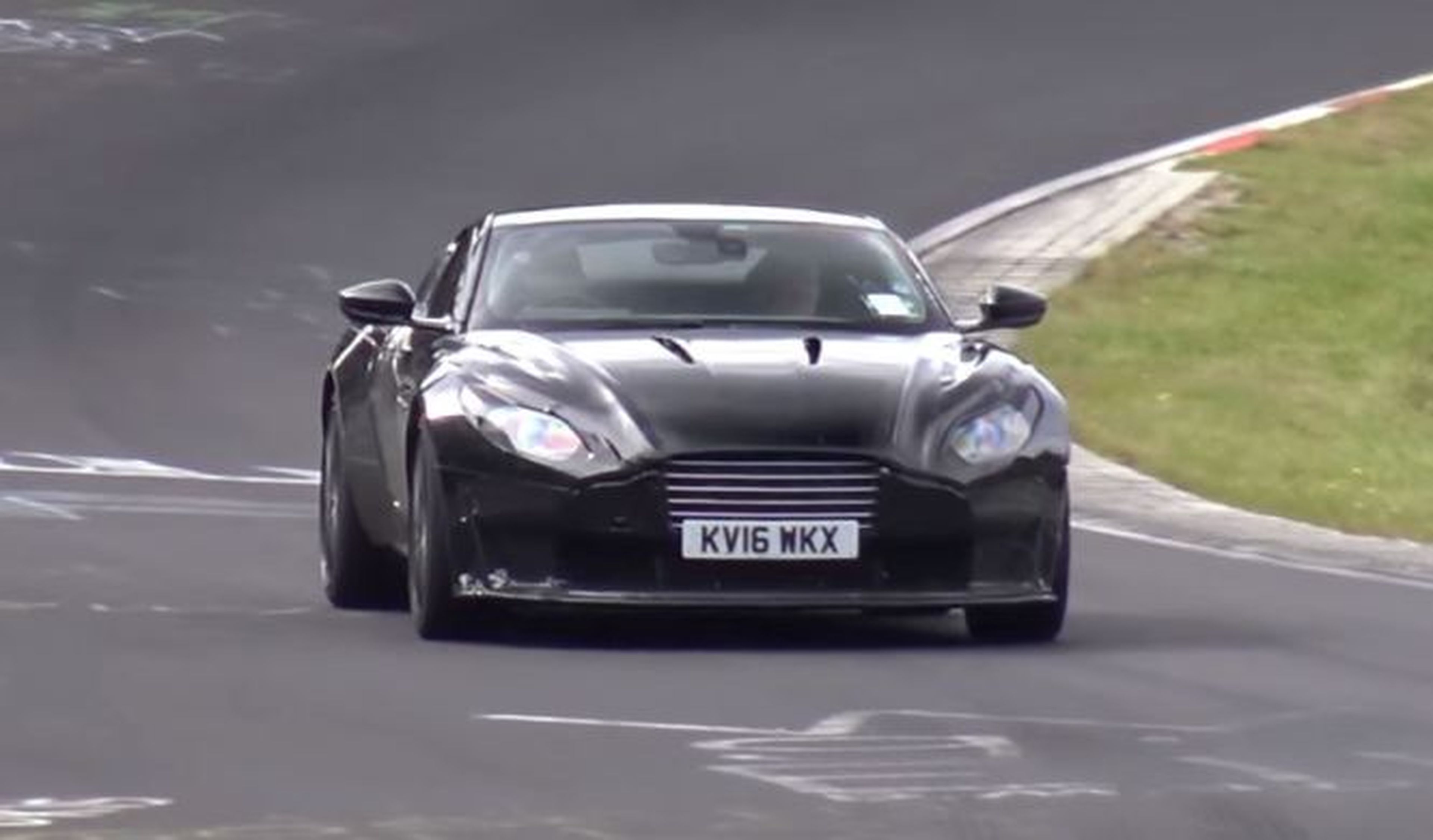 Cazado el Aston Martin DB11 con el V8 biturbo de Mercedes