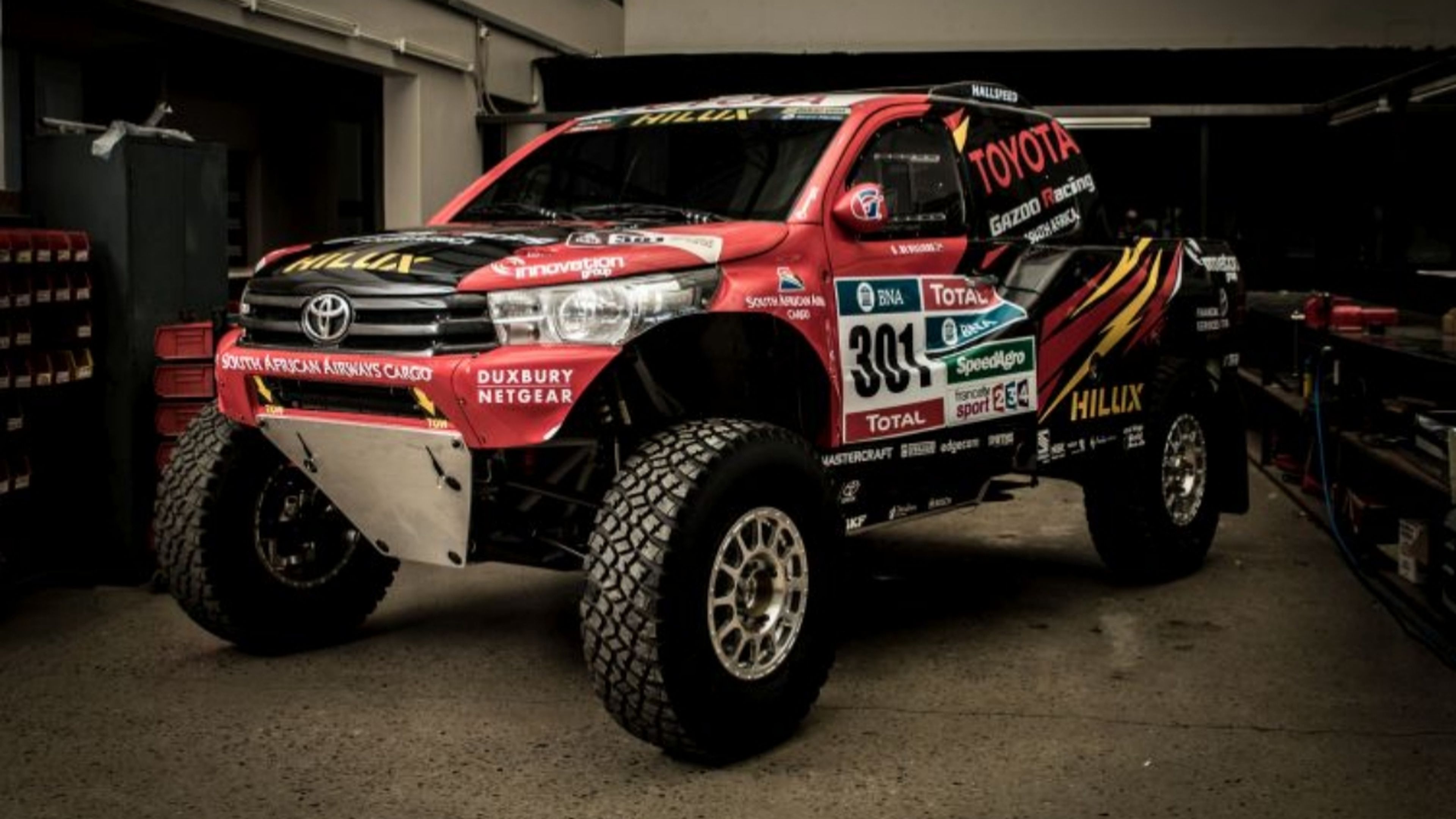 Nasser Al Attiyah disputará el Dakar 2017 con Toyota