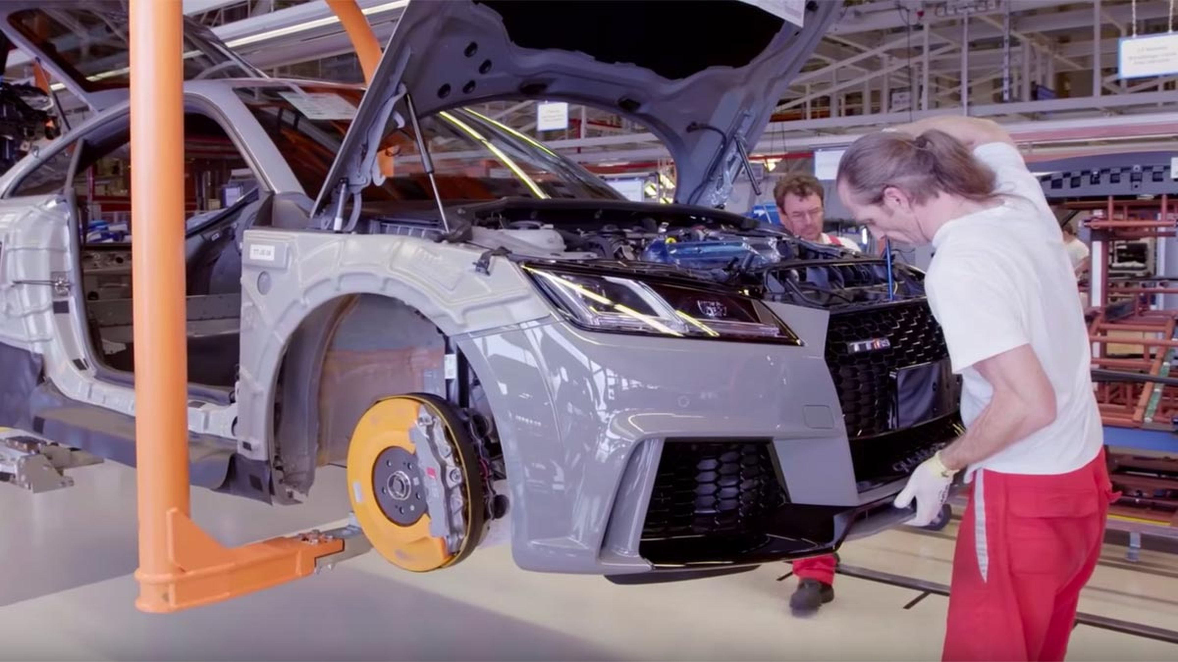 Así se fabrica el Audi TTRS en Hungría. ¡Perfeccionismo!