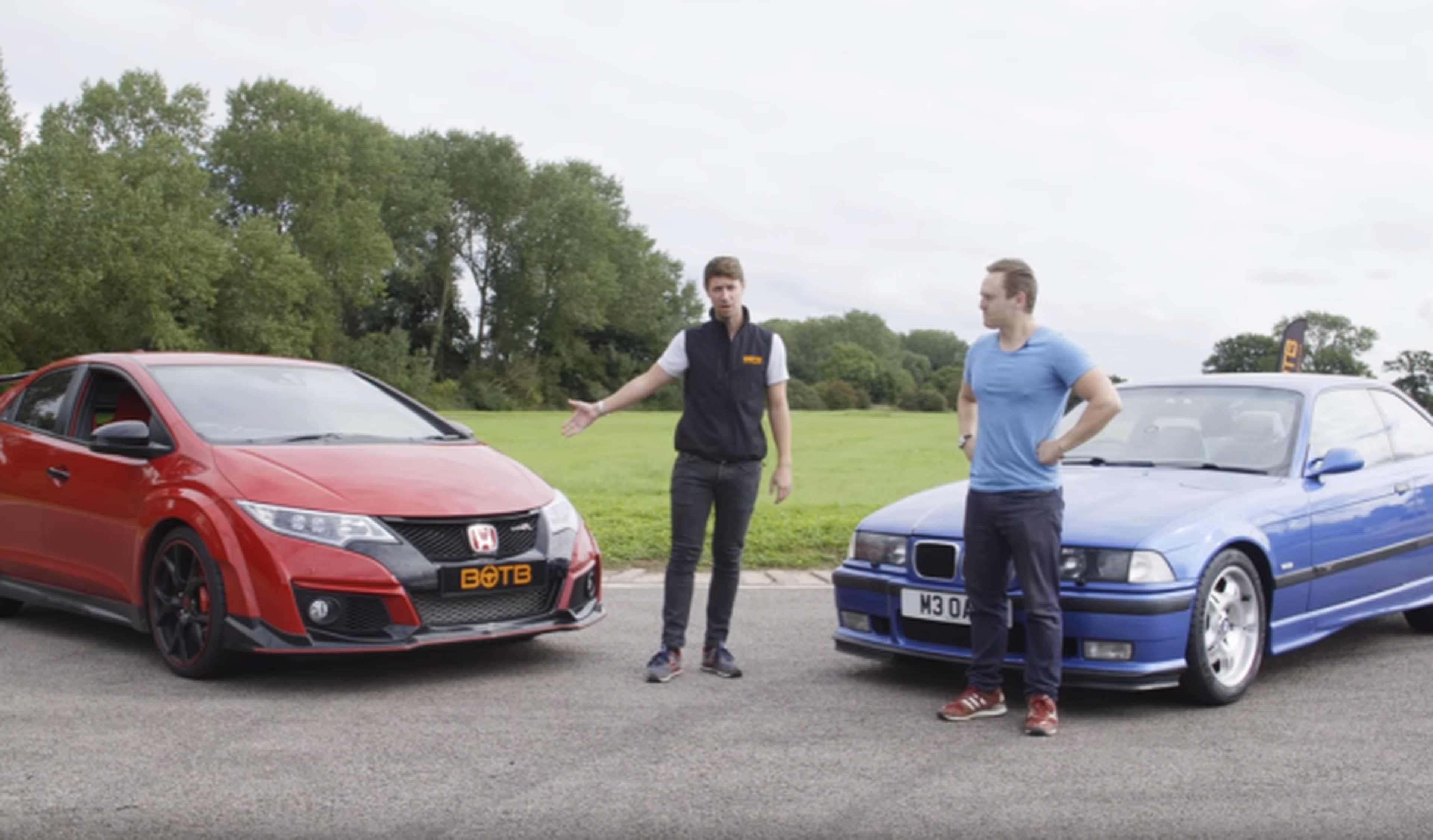 Vídeo: el BMW M3 E36 se enfrenta al Honda Civic Type R