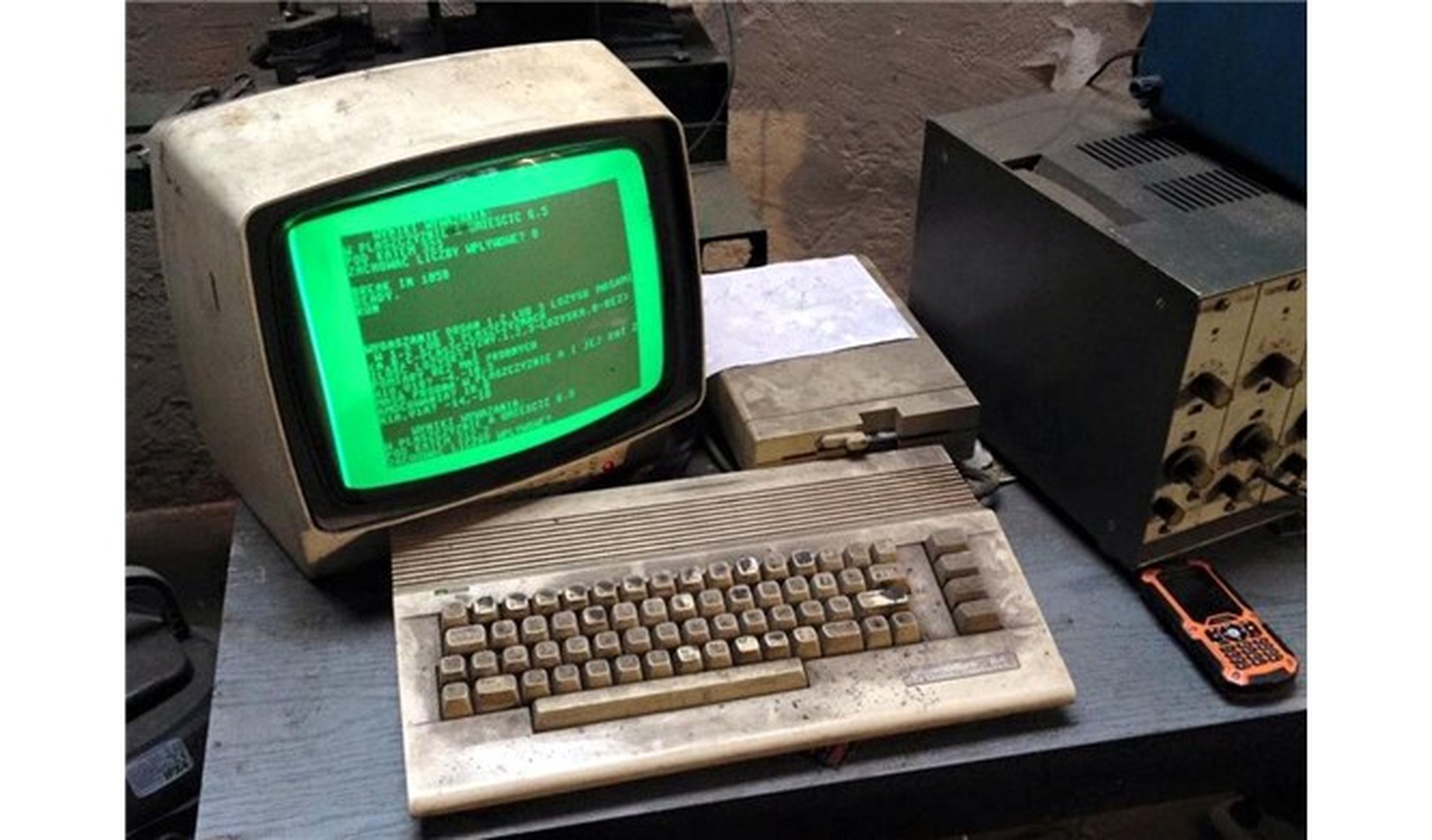 Este taller usa un Commodore de 1982 para equilibrar ejes