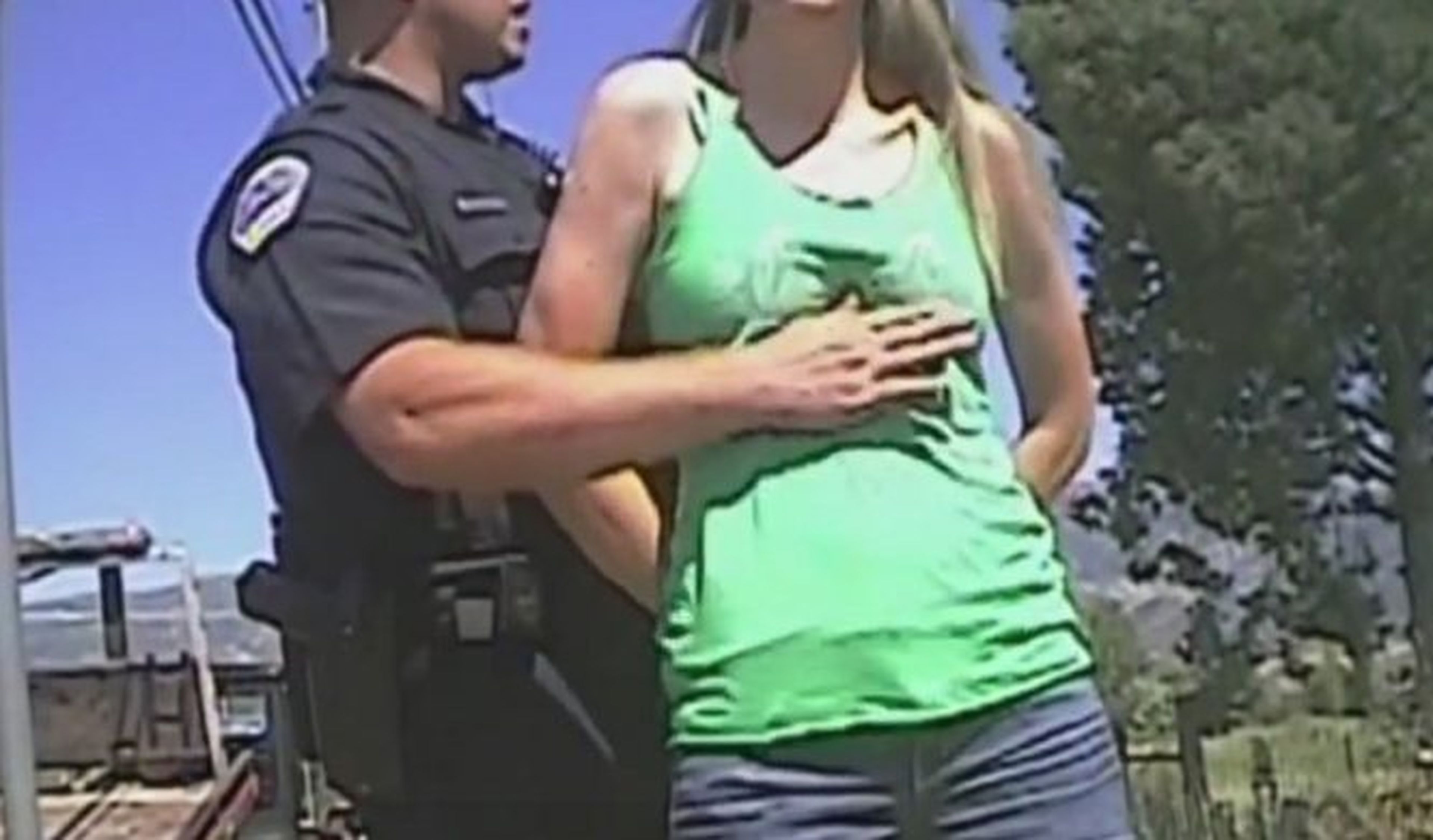 Vídeo: mujer denuncia una detención ilegal de la Policía