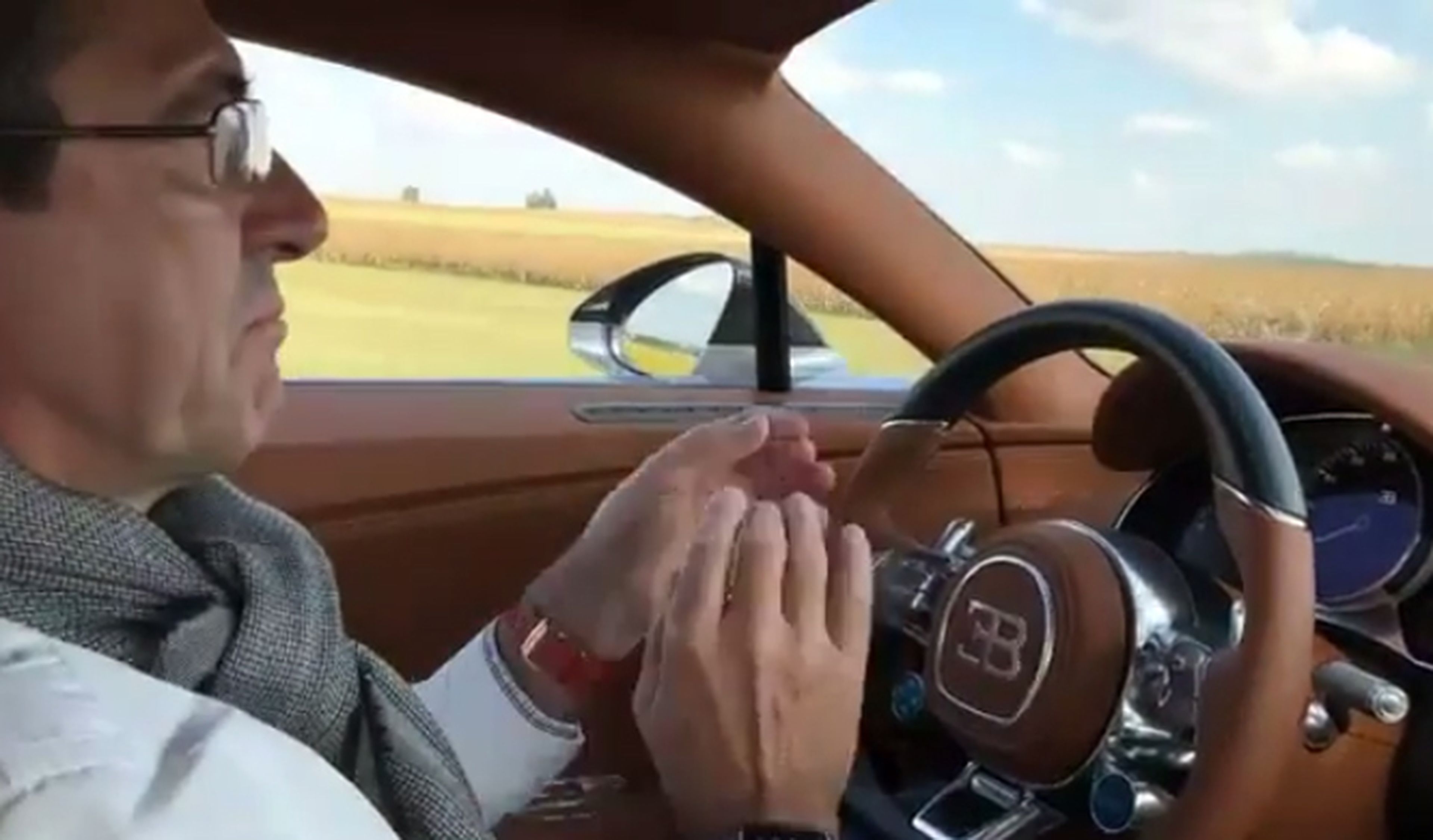 Vídeo: ¡qué fácil se conduce un Bugatti Chiron de 1.500 CV!
