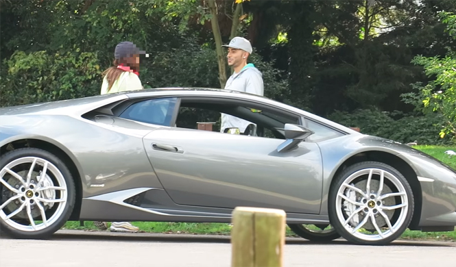 Vídeo: ¿Lewis Hamilton conduciendo un Lamborghini? -