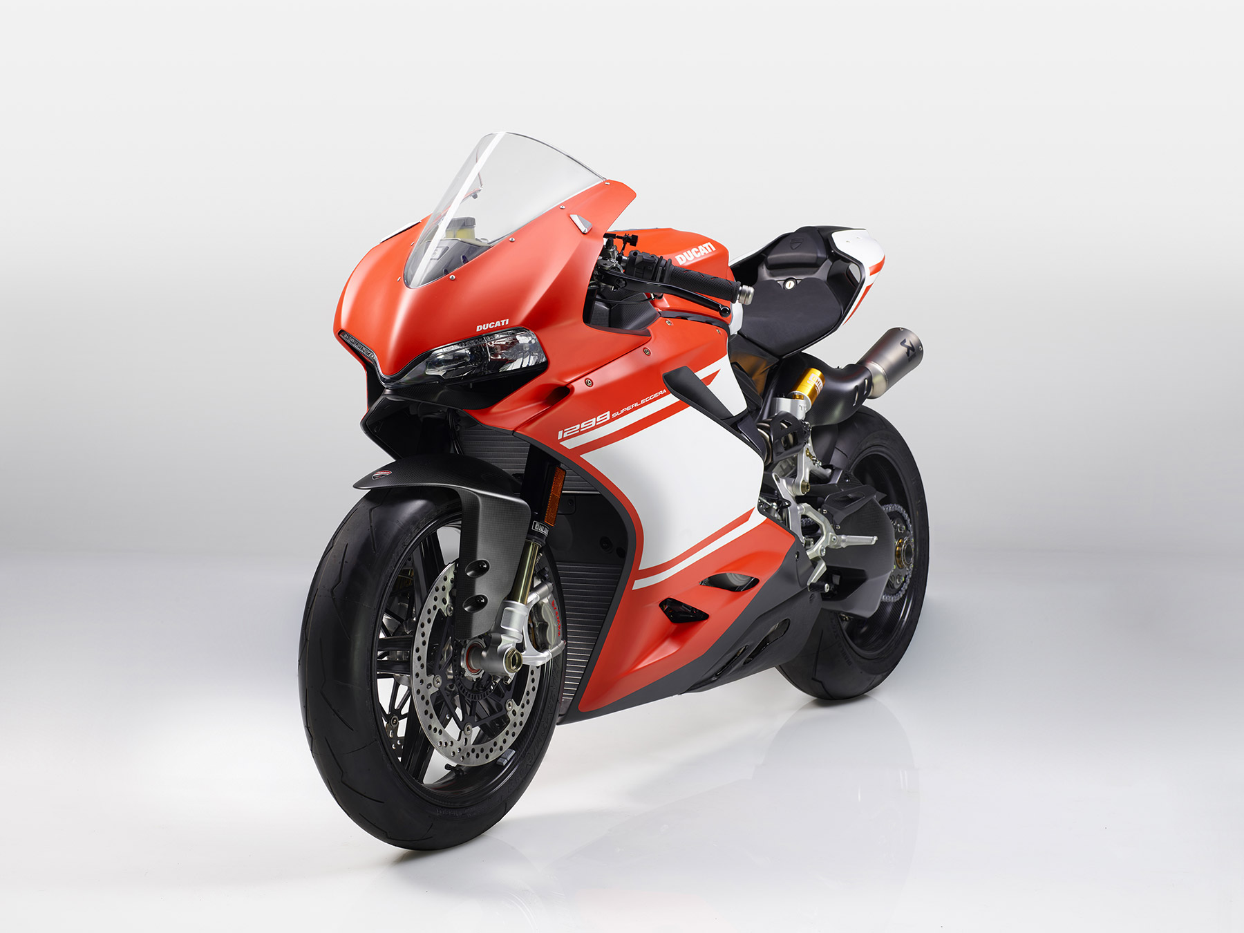 Nueva Ducati 1299 Superleggera, de carreras y con placa -- Motos --  