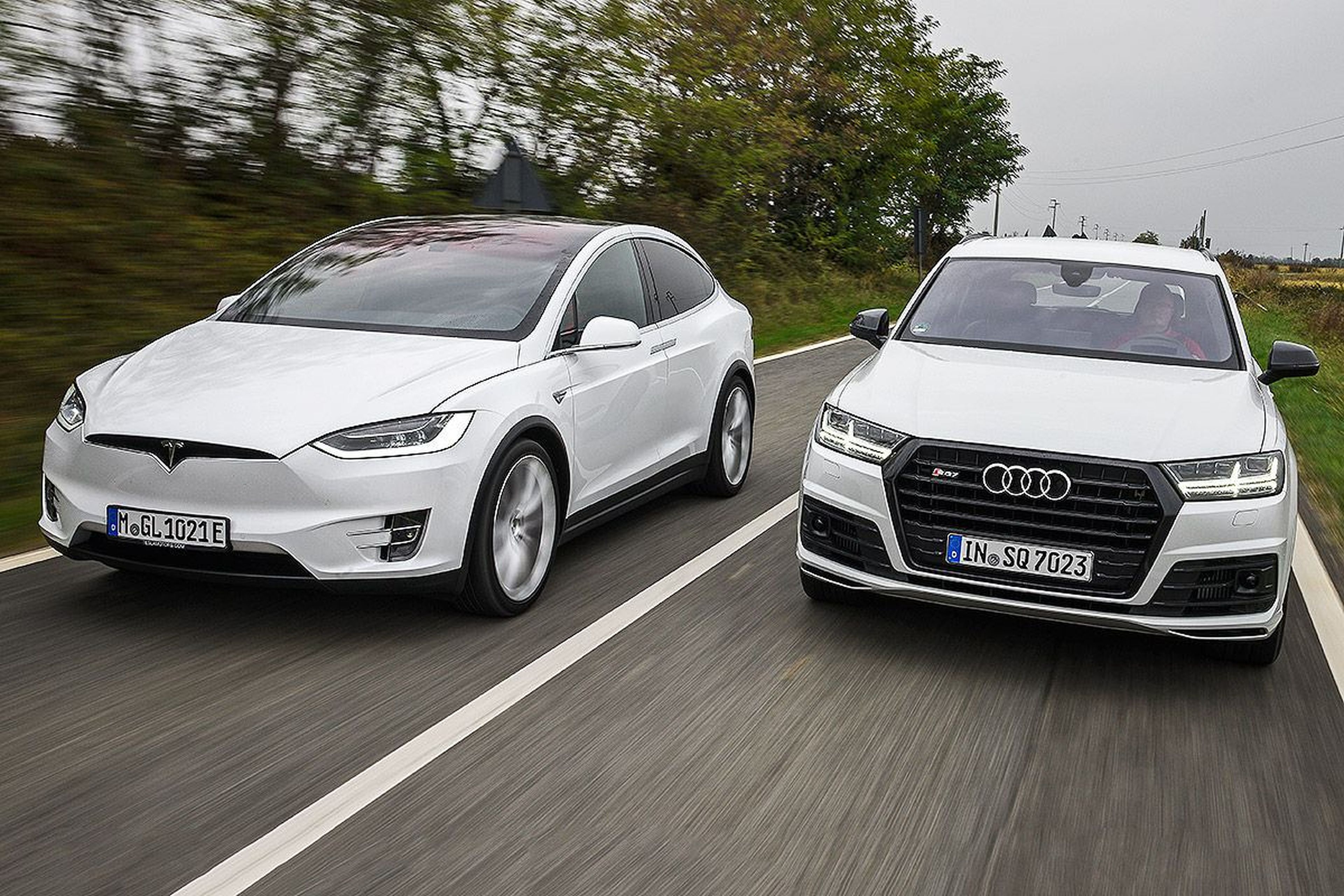 Cara a cara: Tesla Model X vs Audi SQ7