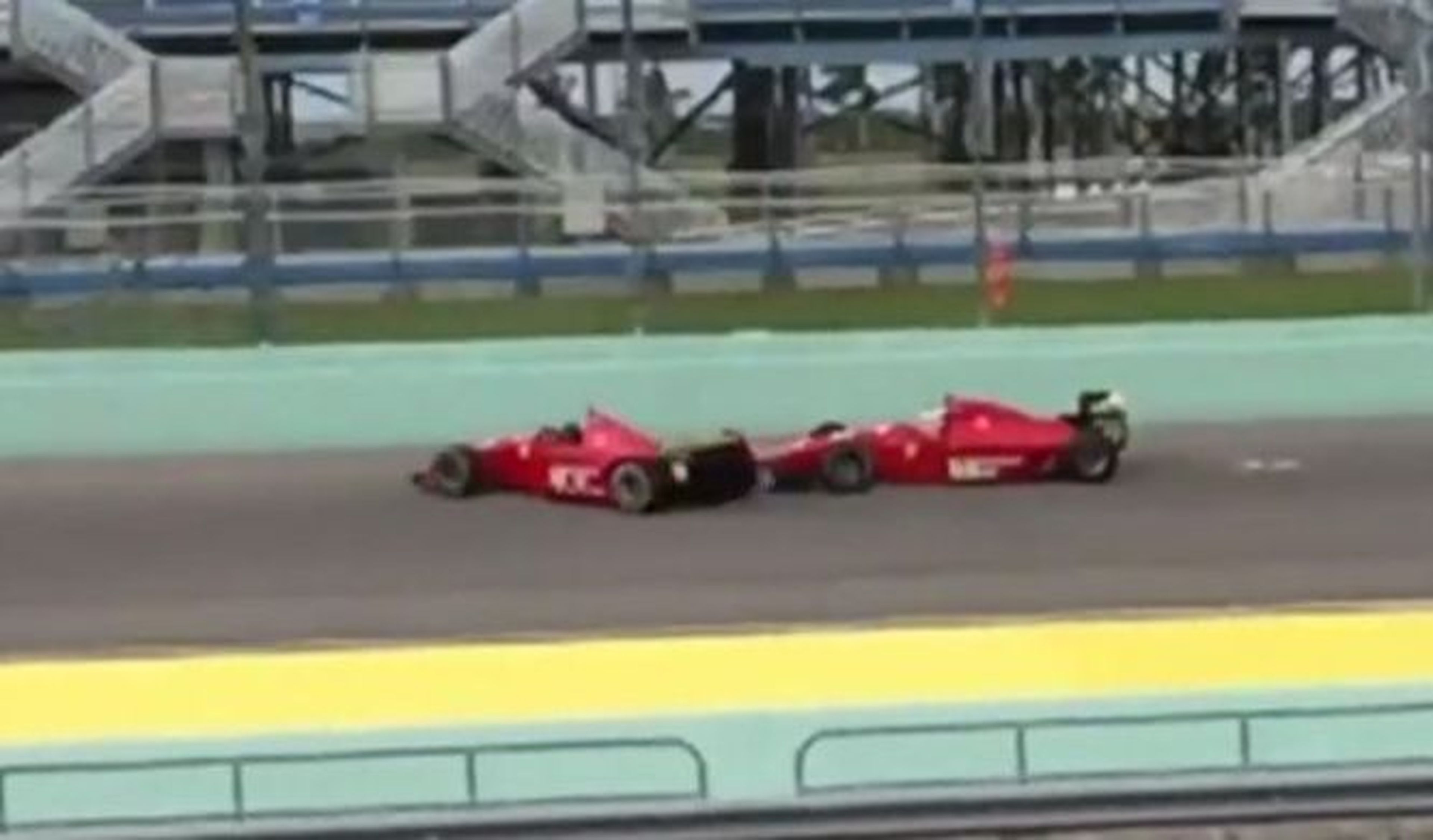 Vídeo: dos monoplazas clásicos de Ferrari chocan entre sí
