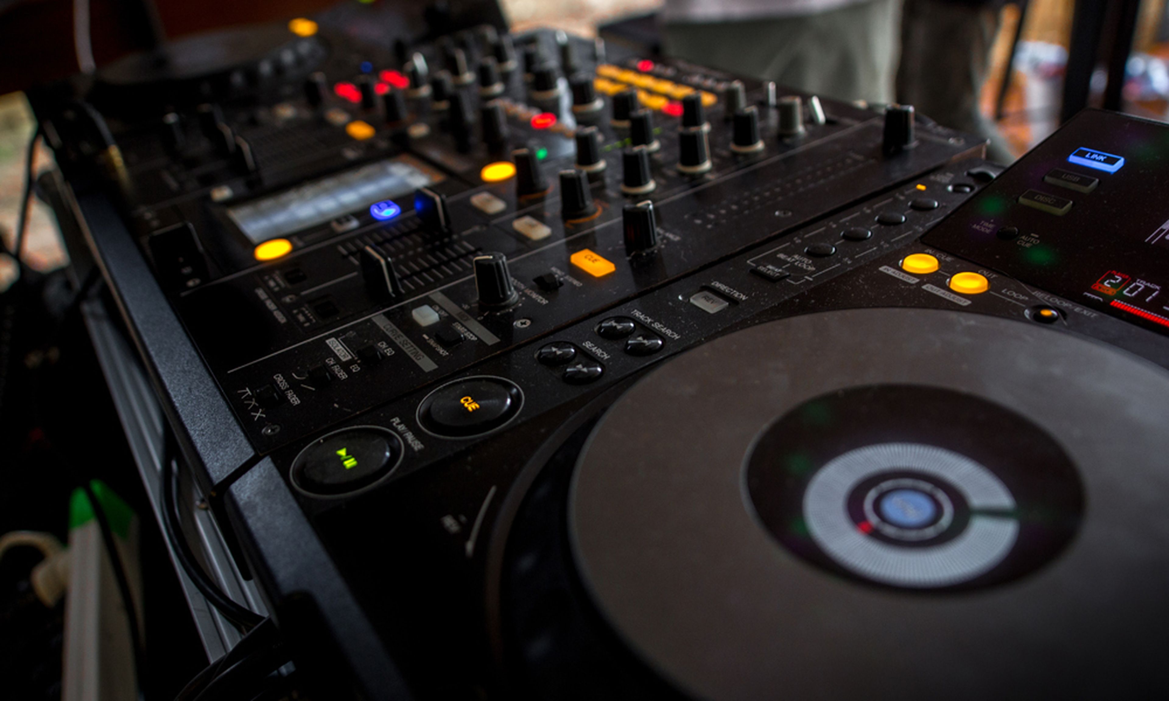 Más de 50 DJs estafados en Wallapop