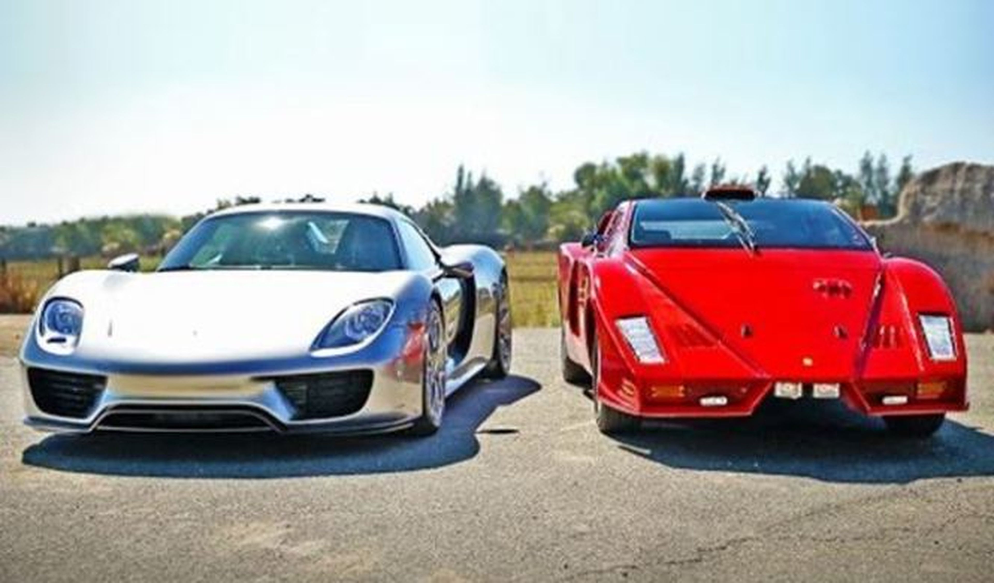 Vídeo: Porsche 918 Spyder vs Ferrari Enzo (o casi)