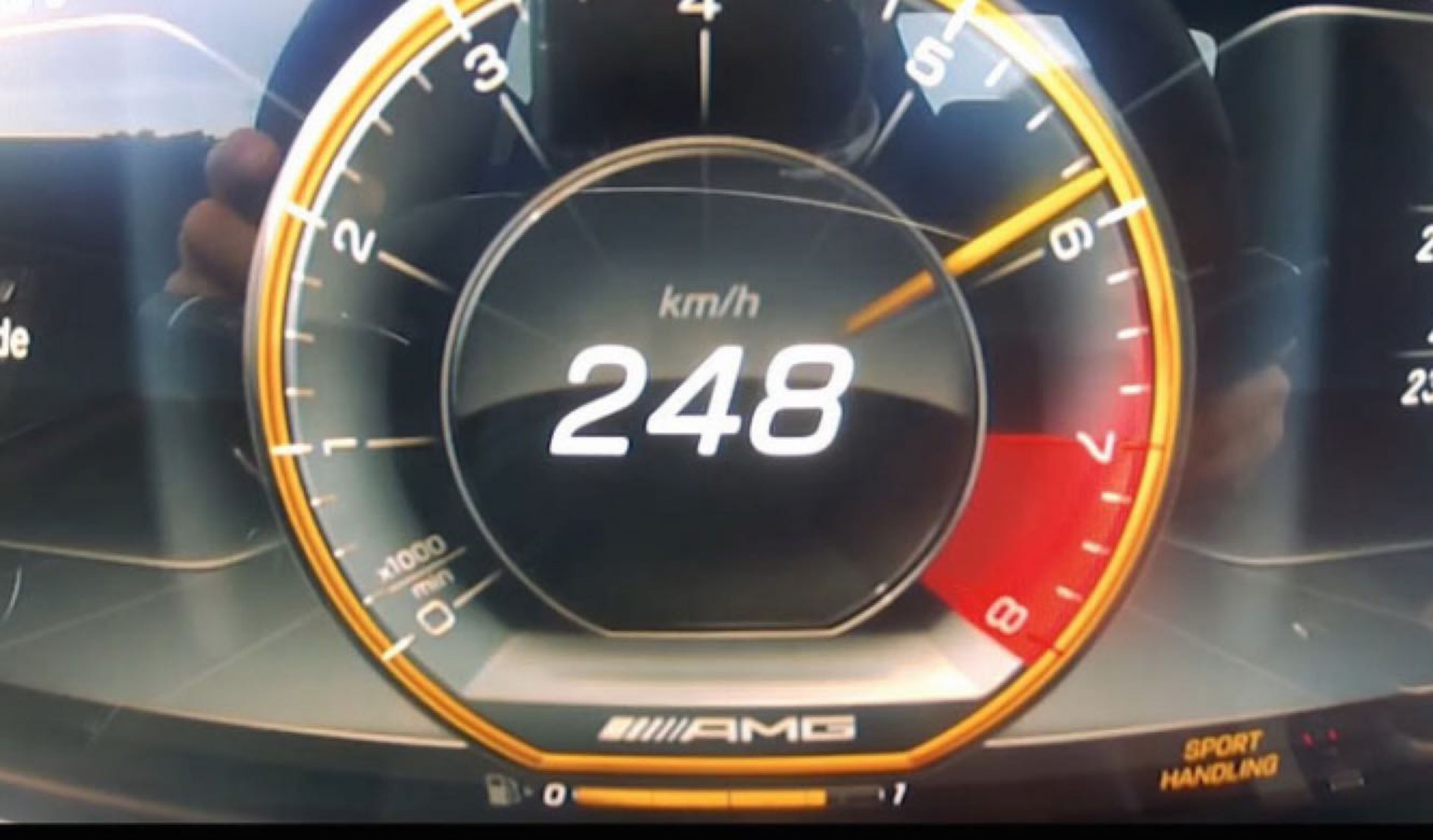 Vídeo: la brutal aceleración del Mercedes-AMG E63 S