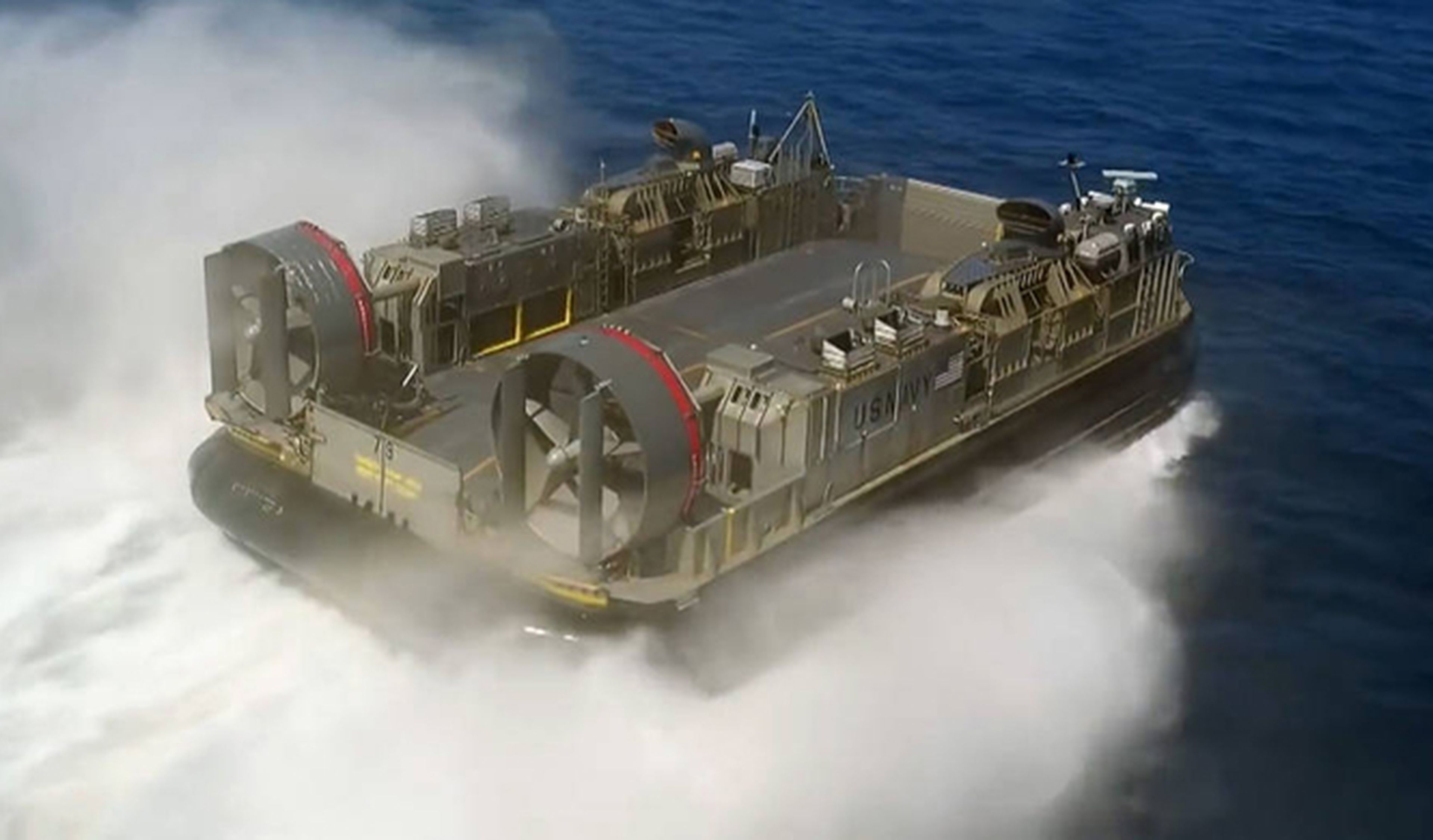 Vídeo: así domina Jay Leno 20.000 CV y 165 toneladas