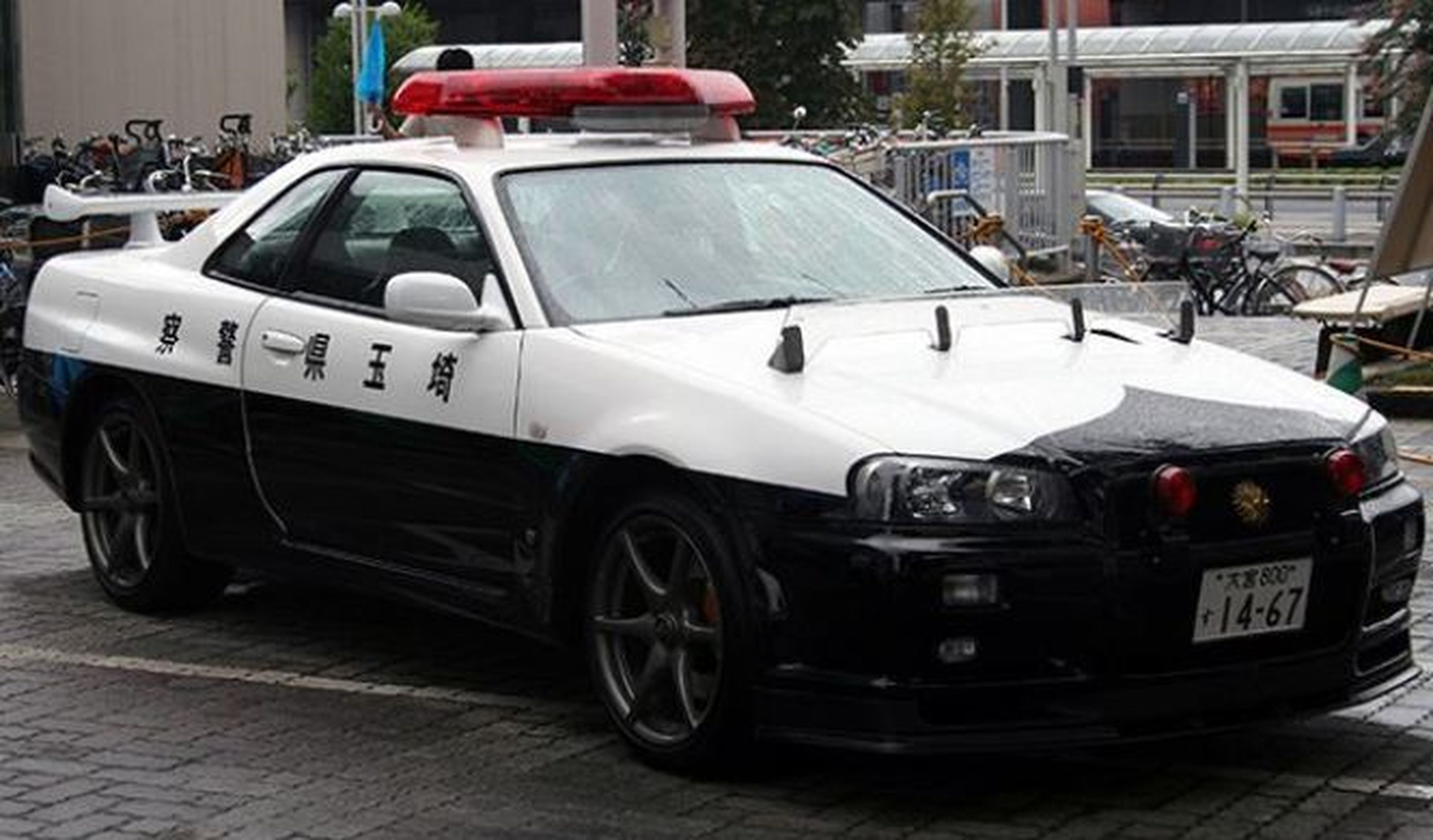 Vídeo: un Nissan GT-R R34 de la Policía japonesa