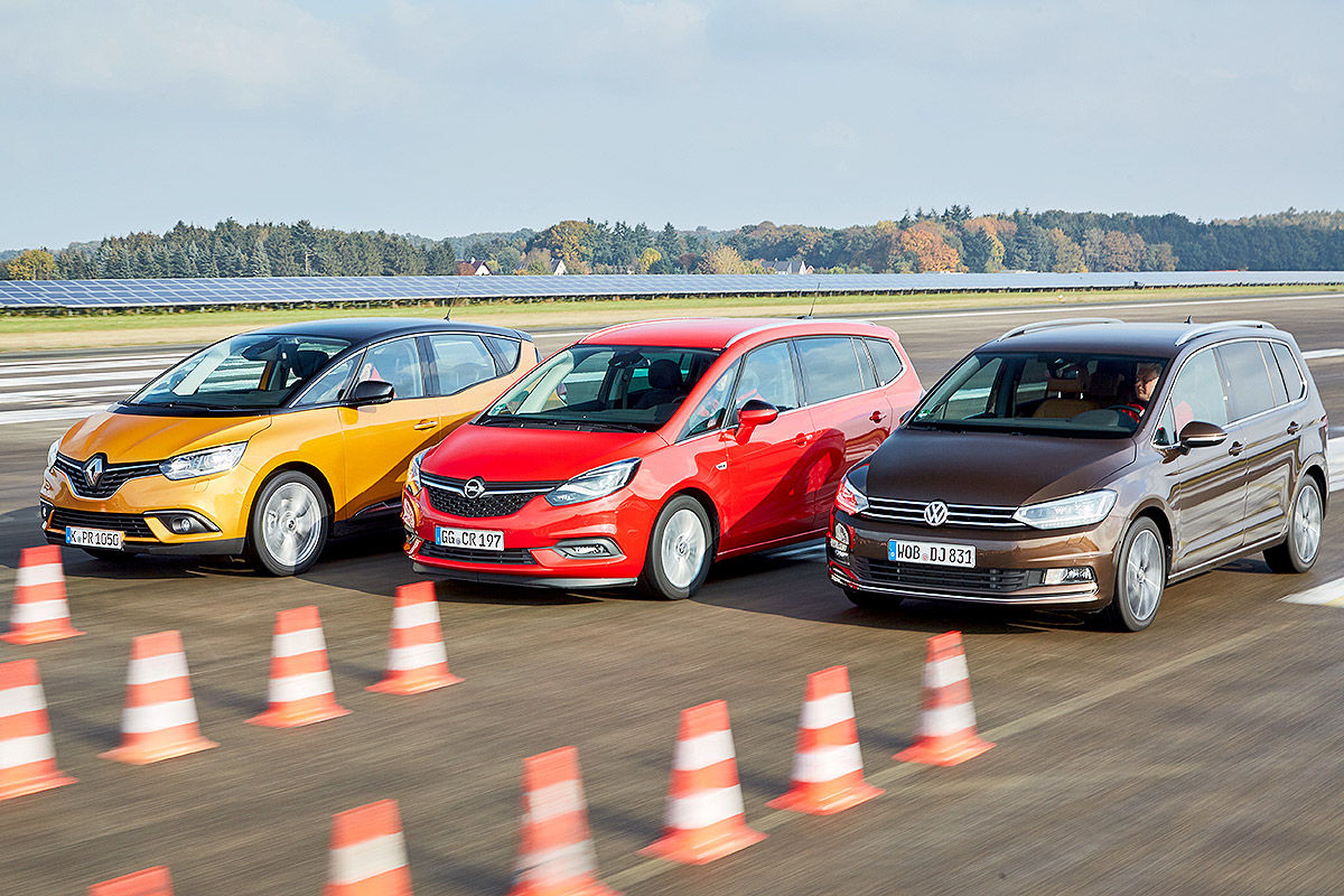 Comparativa: Renault Scénic vs Opel Zafira y VW Touran