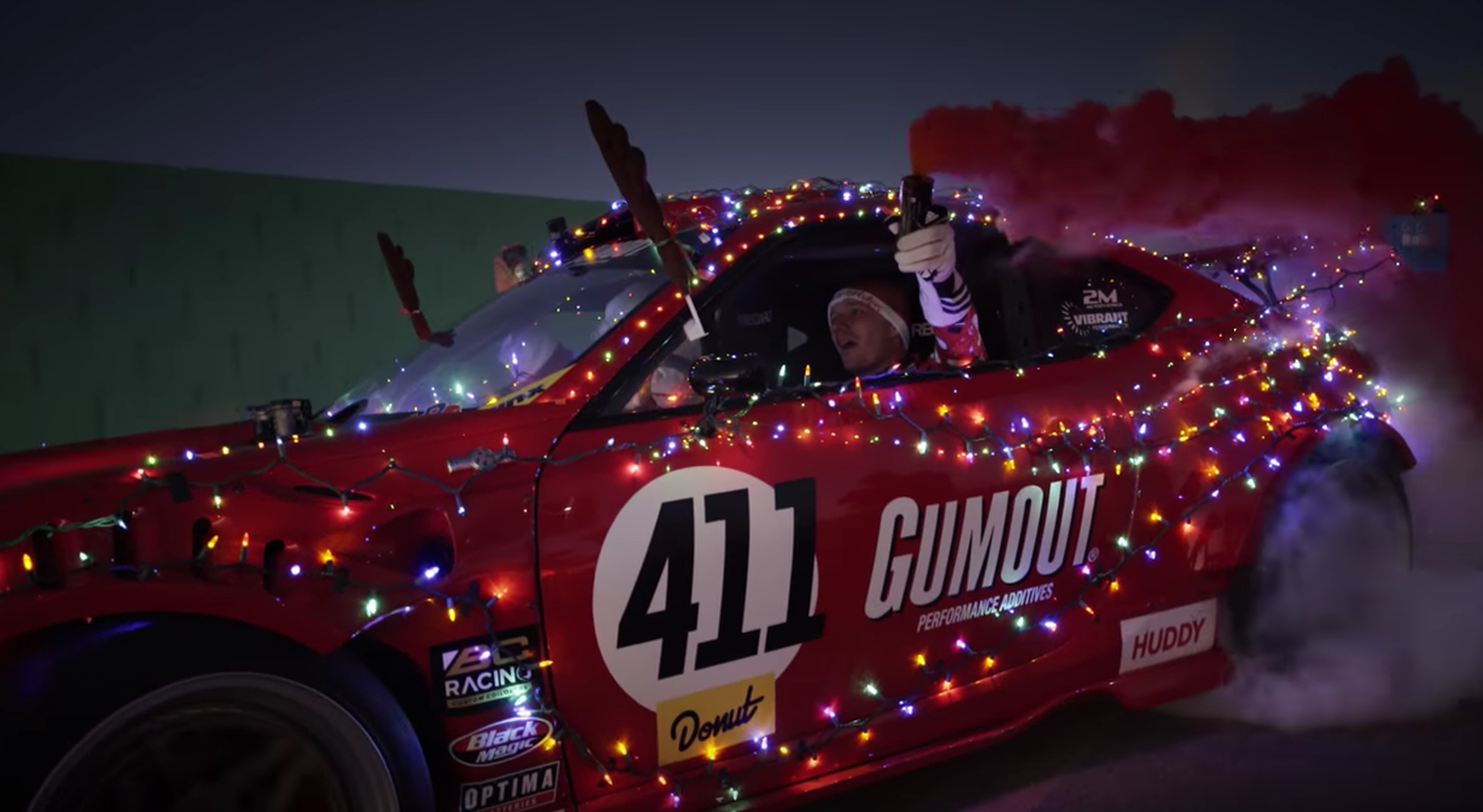 Vídeo: Papá Noel viene derrapando... ¡y a toda mecha!