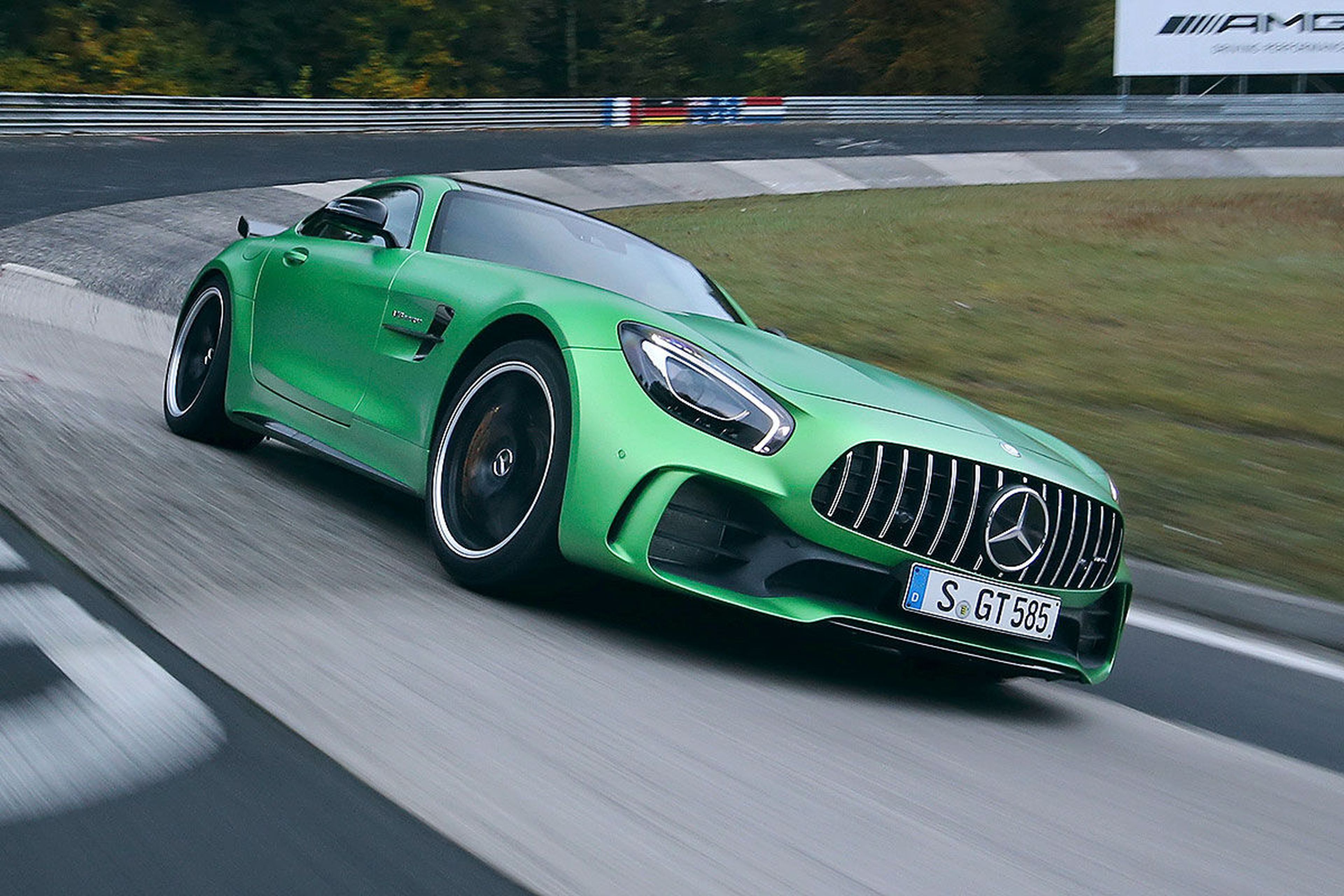Prueba Mercedes AMG GT R: El misil verde