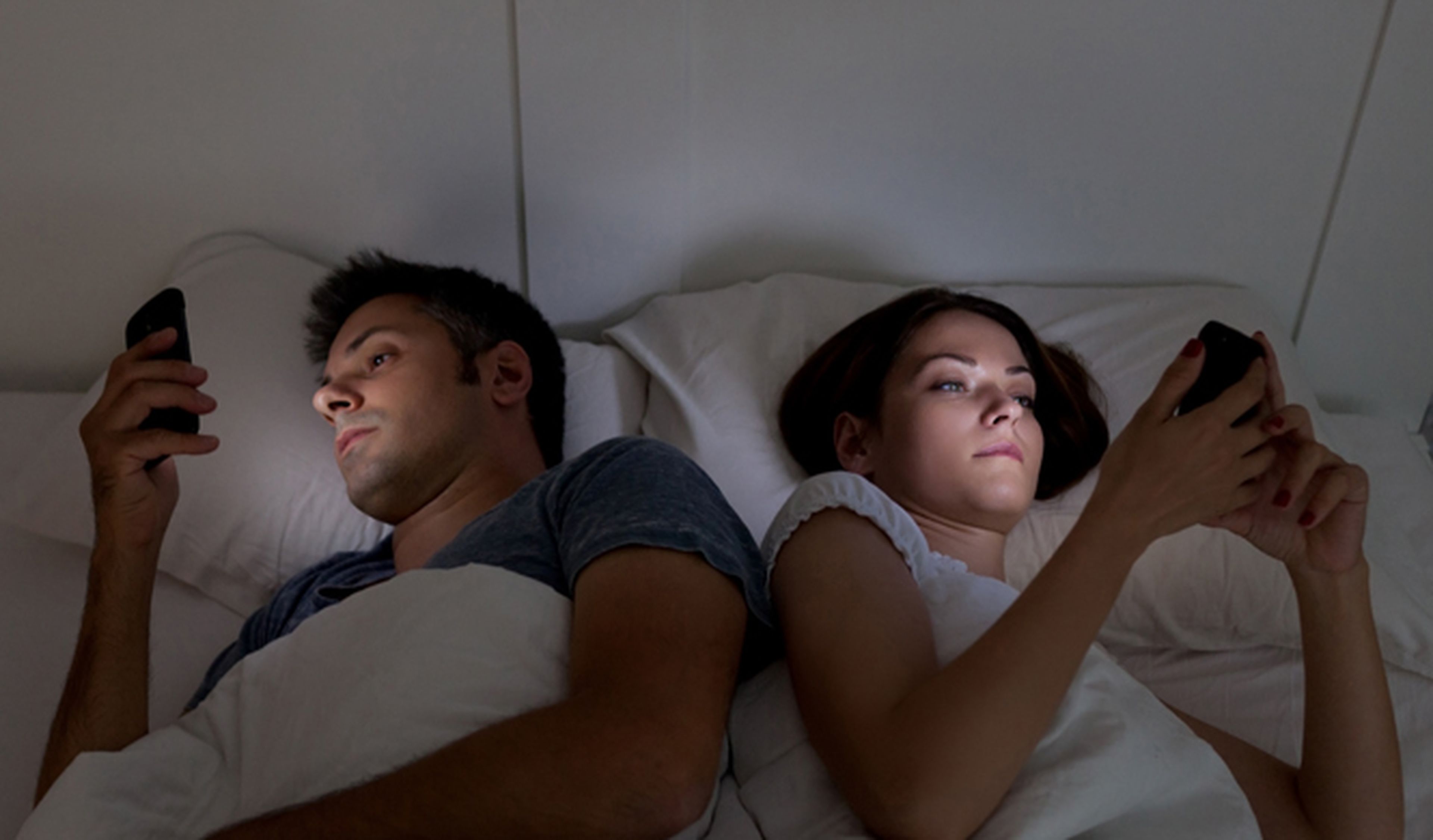 5 trucos para romper el círculo vicioso insomnio - móvil