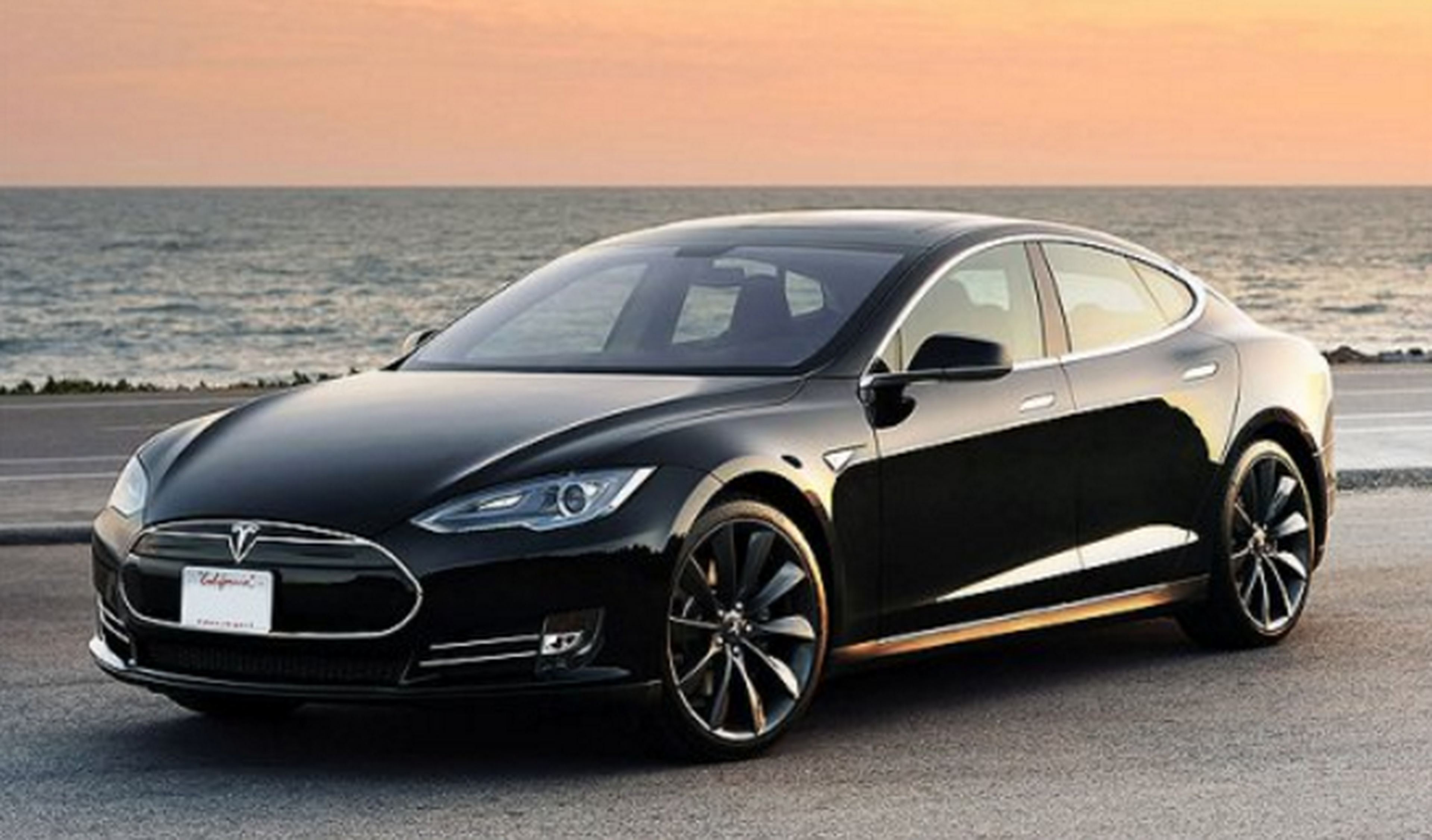 La alta demanda de Tesla retrasa su incremento de precio