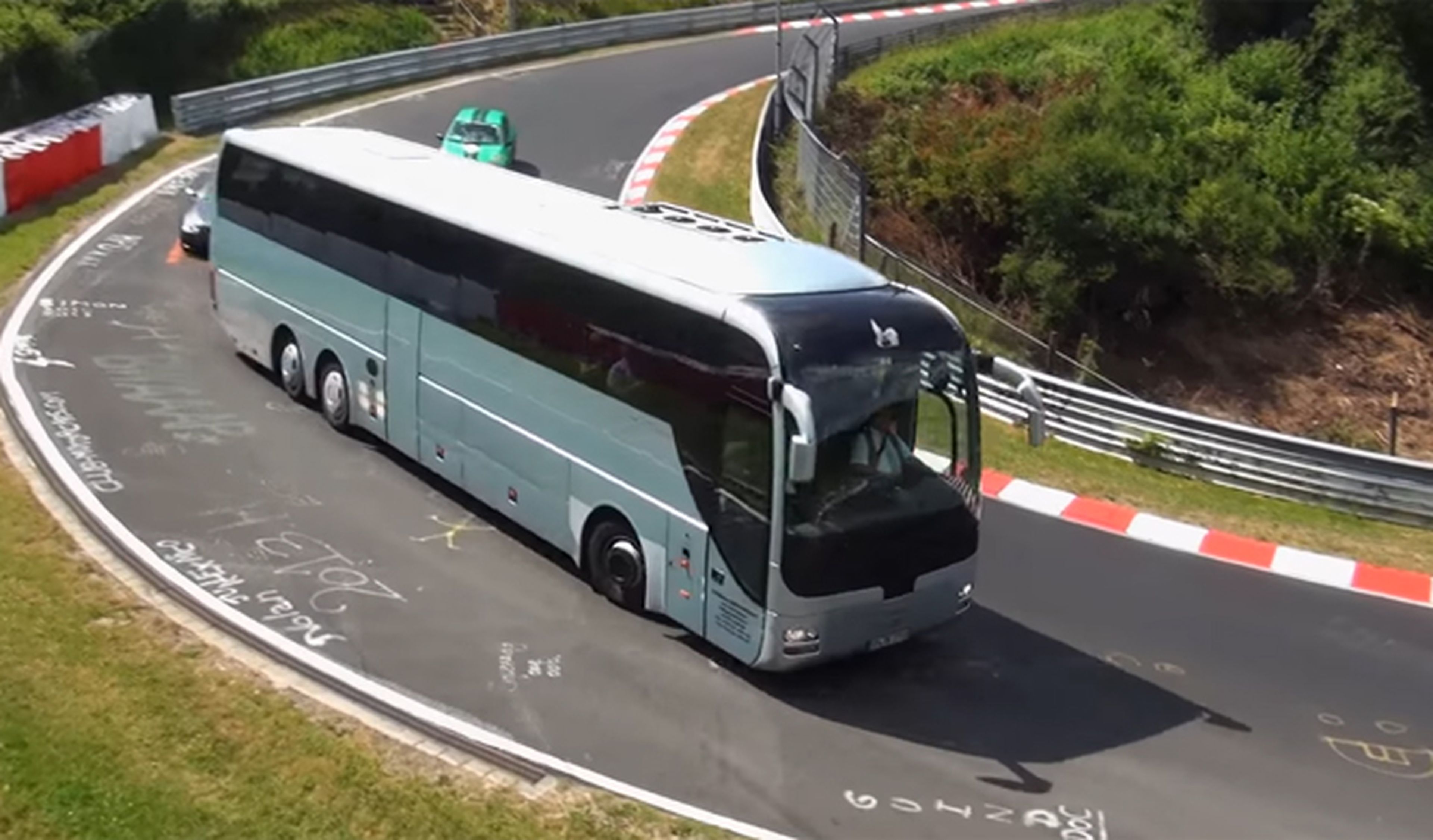 Vídeo: furgonetas y autobuses en Nürburgring, ¡de locos!
