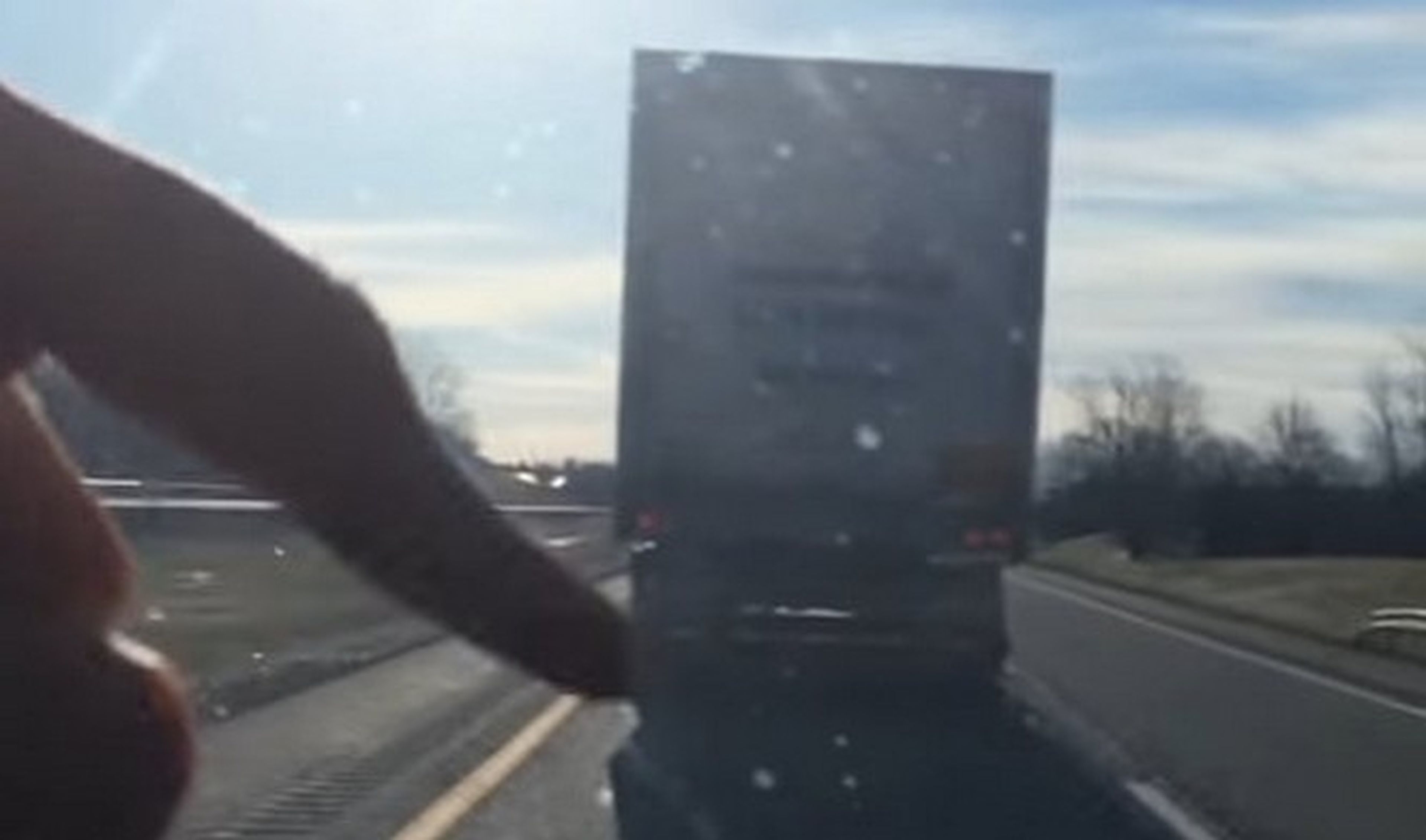 Vídeo: Este conductor tiene "superpoderes"