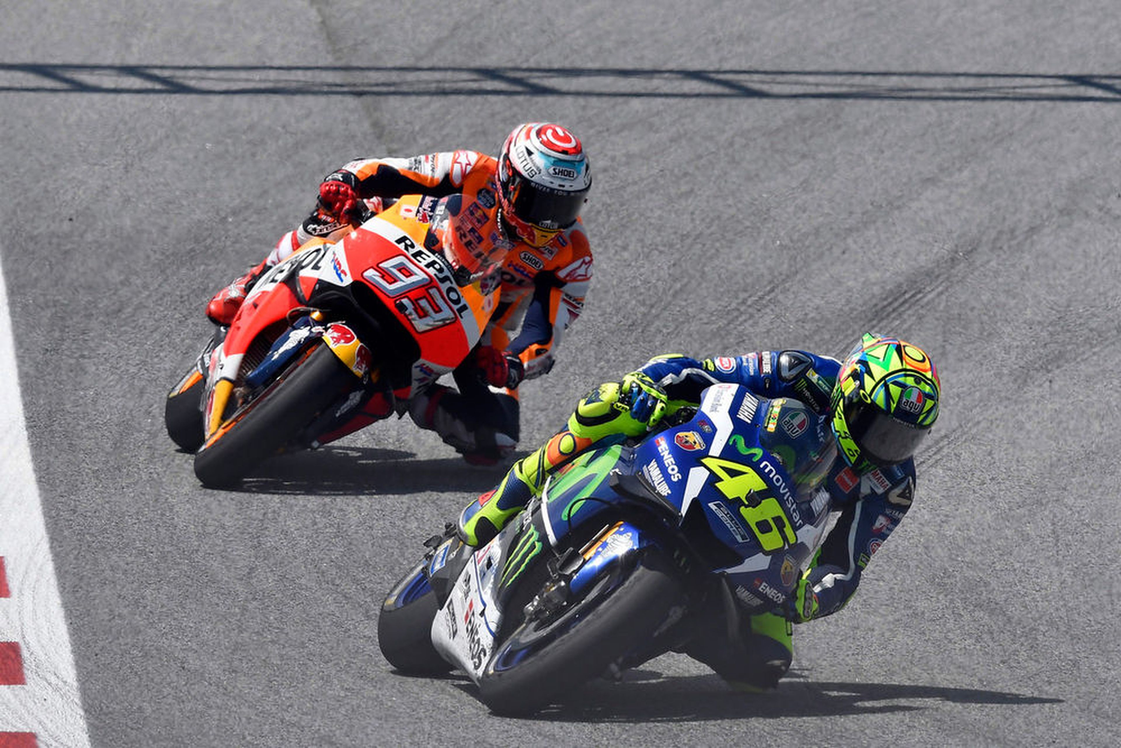 Márquez y Rossi, jugando al gato y el ratón en MotoGP