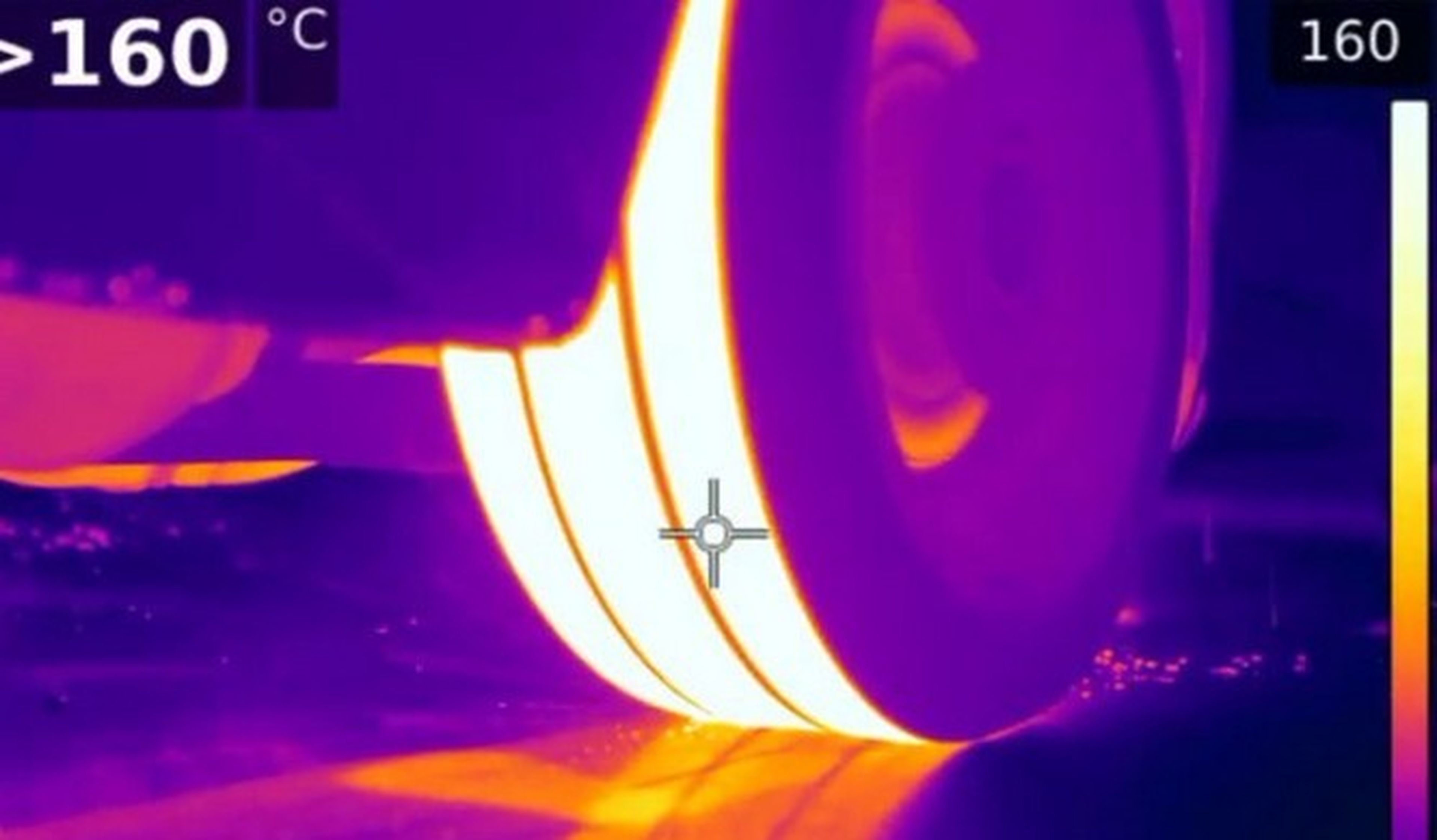 Vídeo: Quemando rueda con una cámara de visión térmica
