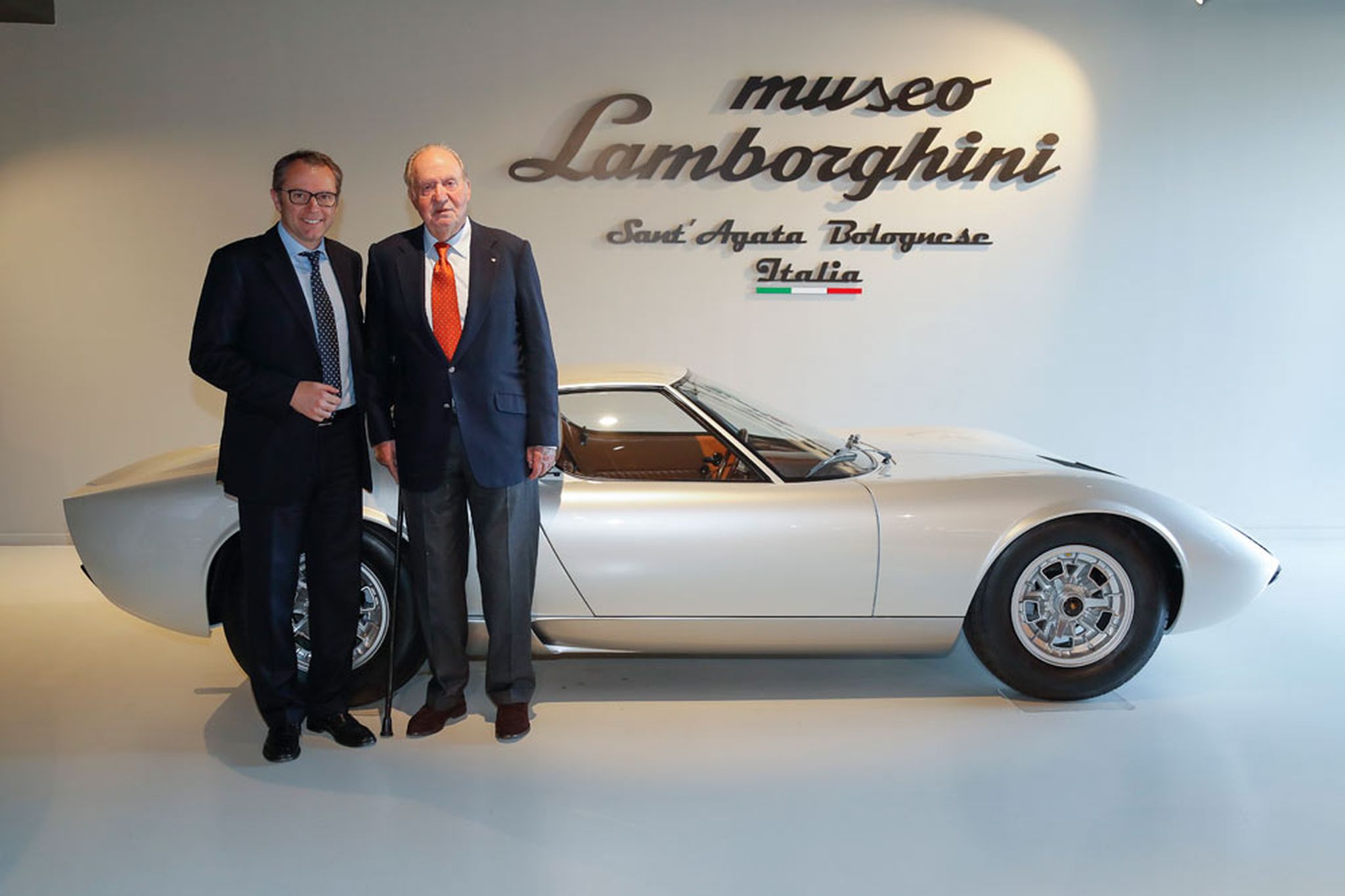 Don Juan Carlos I visita Lamborghini